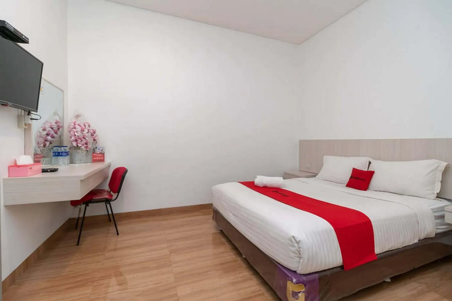 Bedroom, Bed in RedDoorz near Exit Tol Kotabaru ITERA Lampung