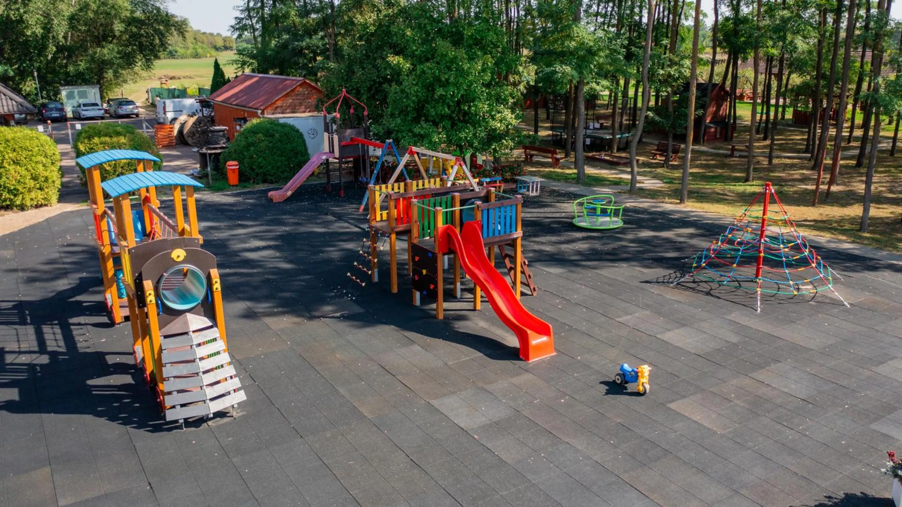 Children play ground in Granada Conference, Wellness and Sport Hotel