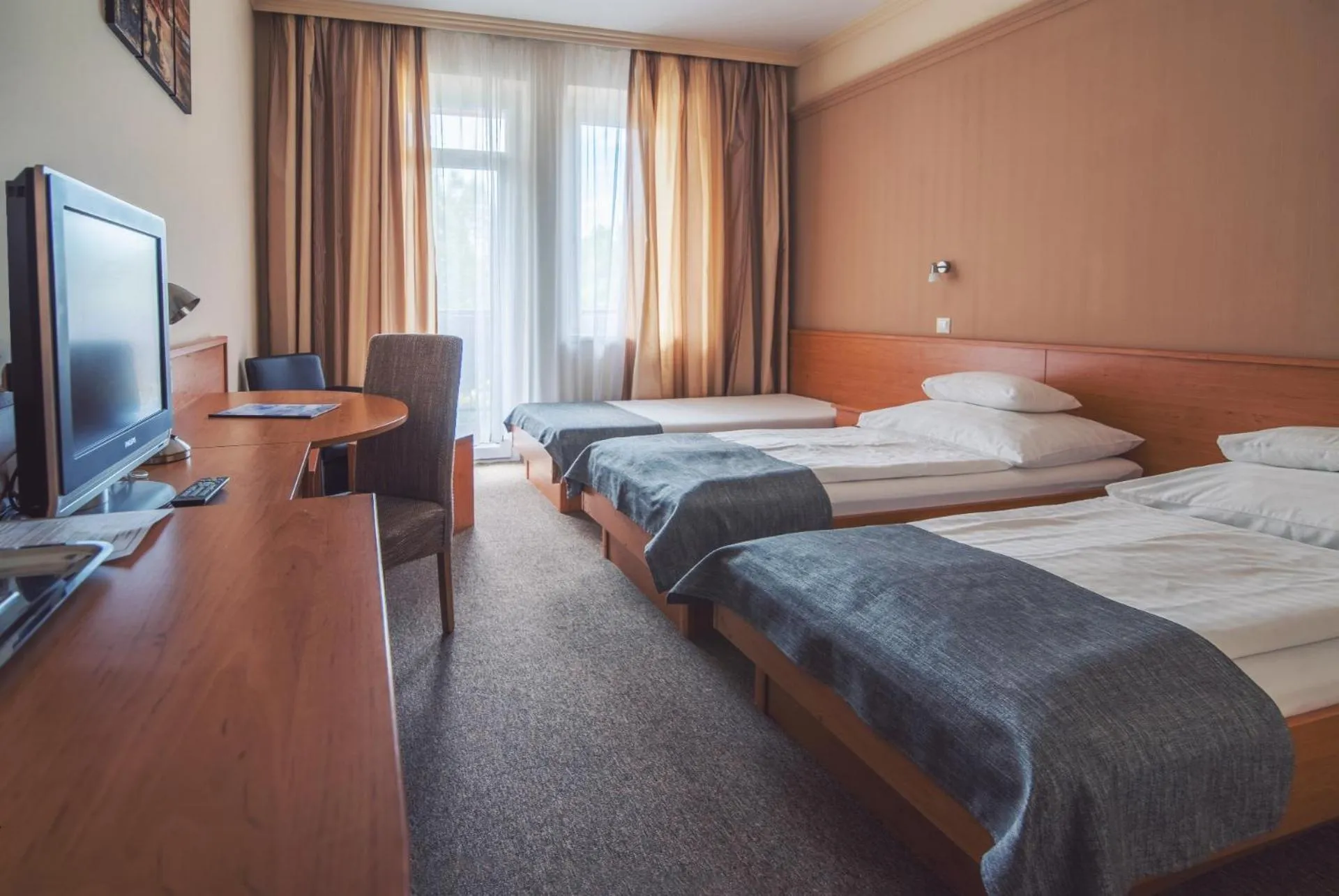 Bedroom, Bed in Granada Conference, Wellness and Sport Hotel