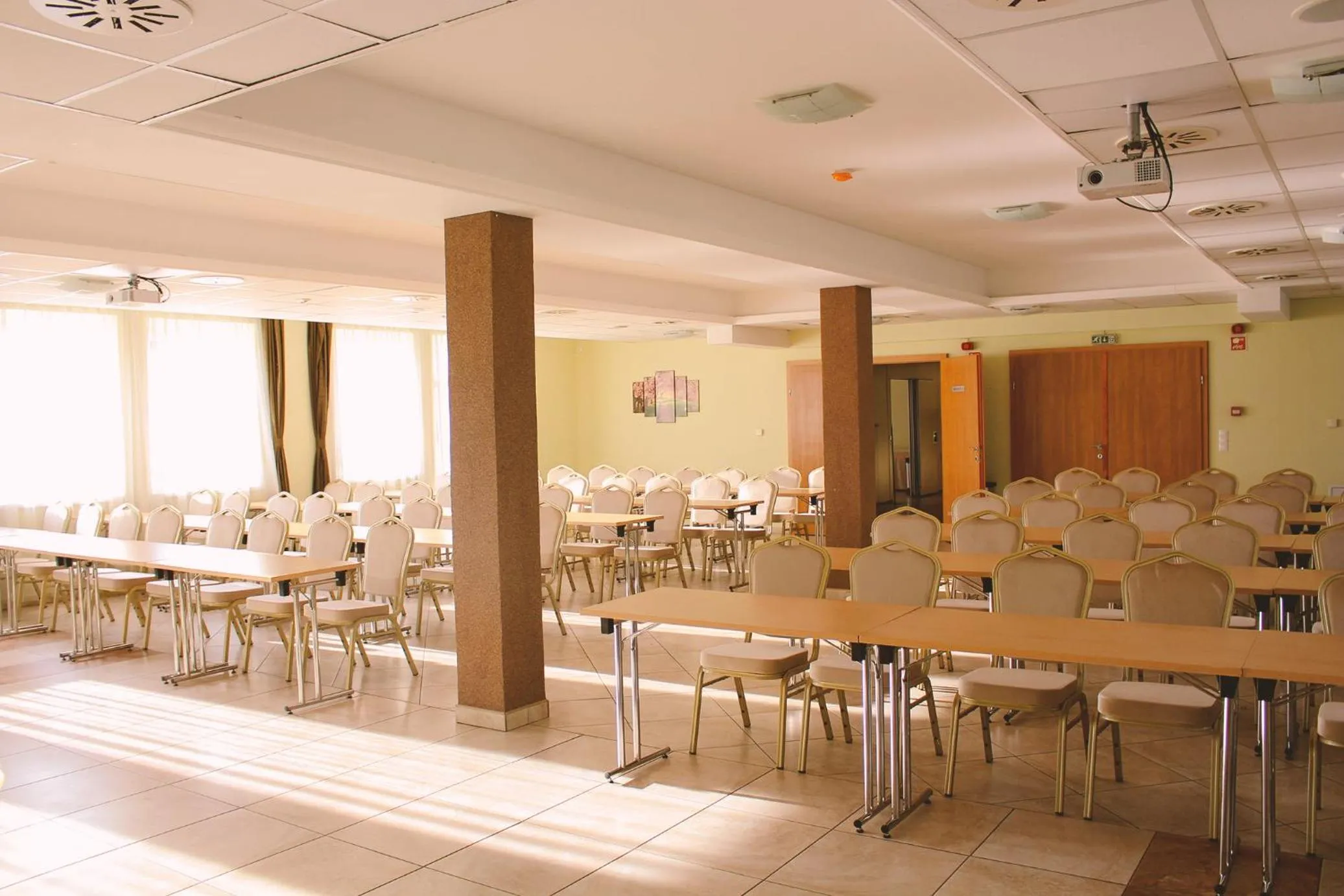 Meeting/conference room in Granada Conference, Wellness and Sport Hotel