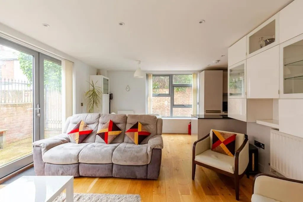 Seating area, Bed in Modern City Centre House with Free Parking