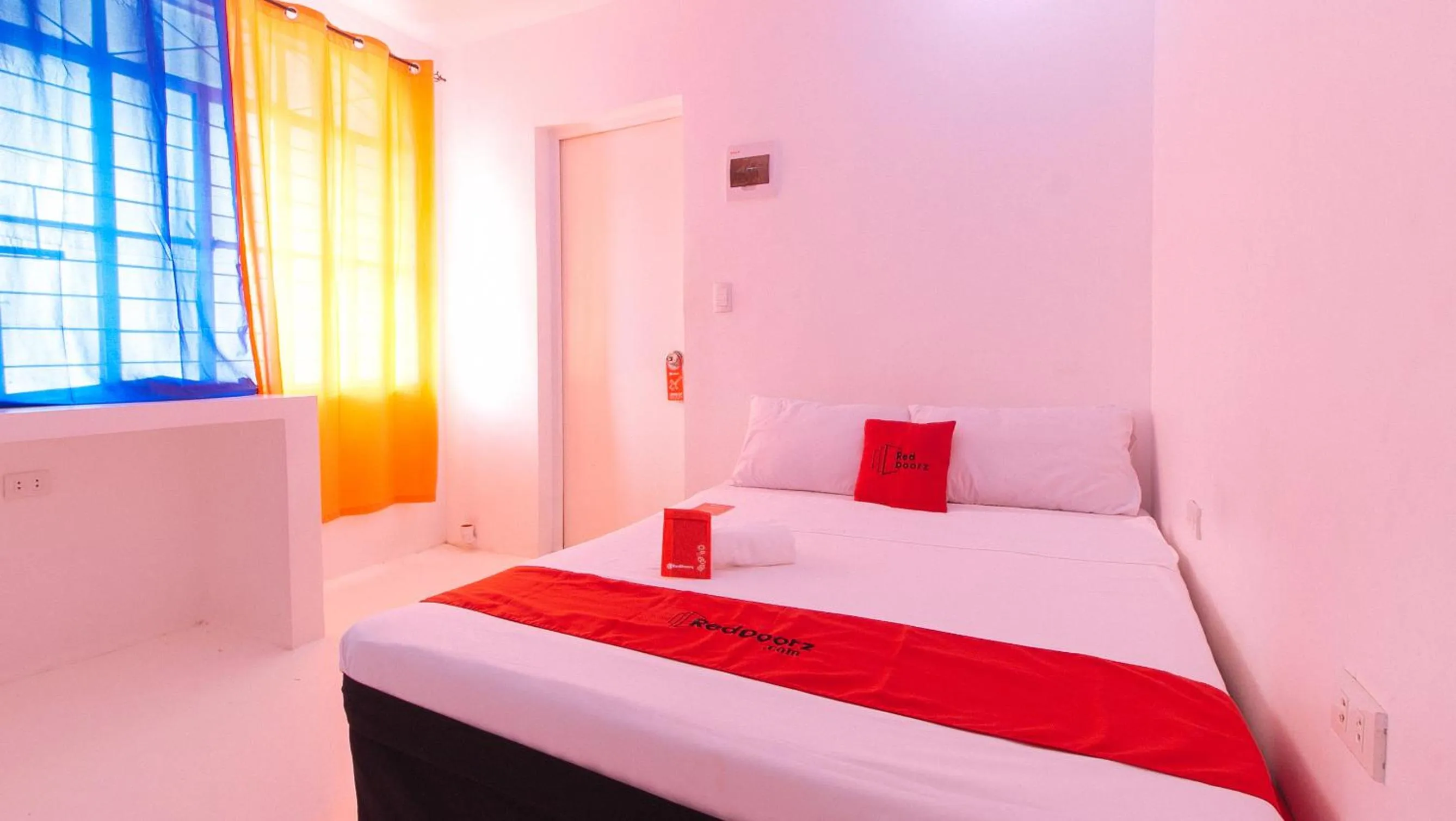 Bed in RedDoorz @ Jolly Orange Paranaque