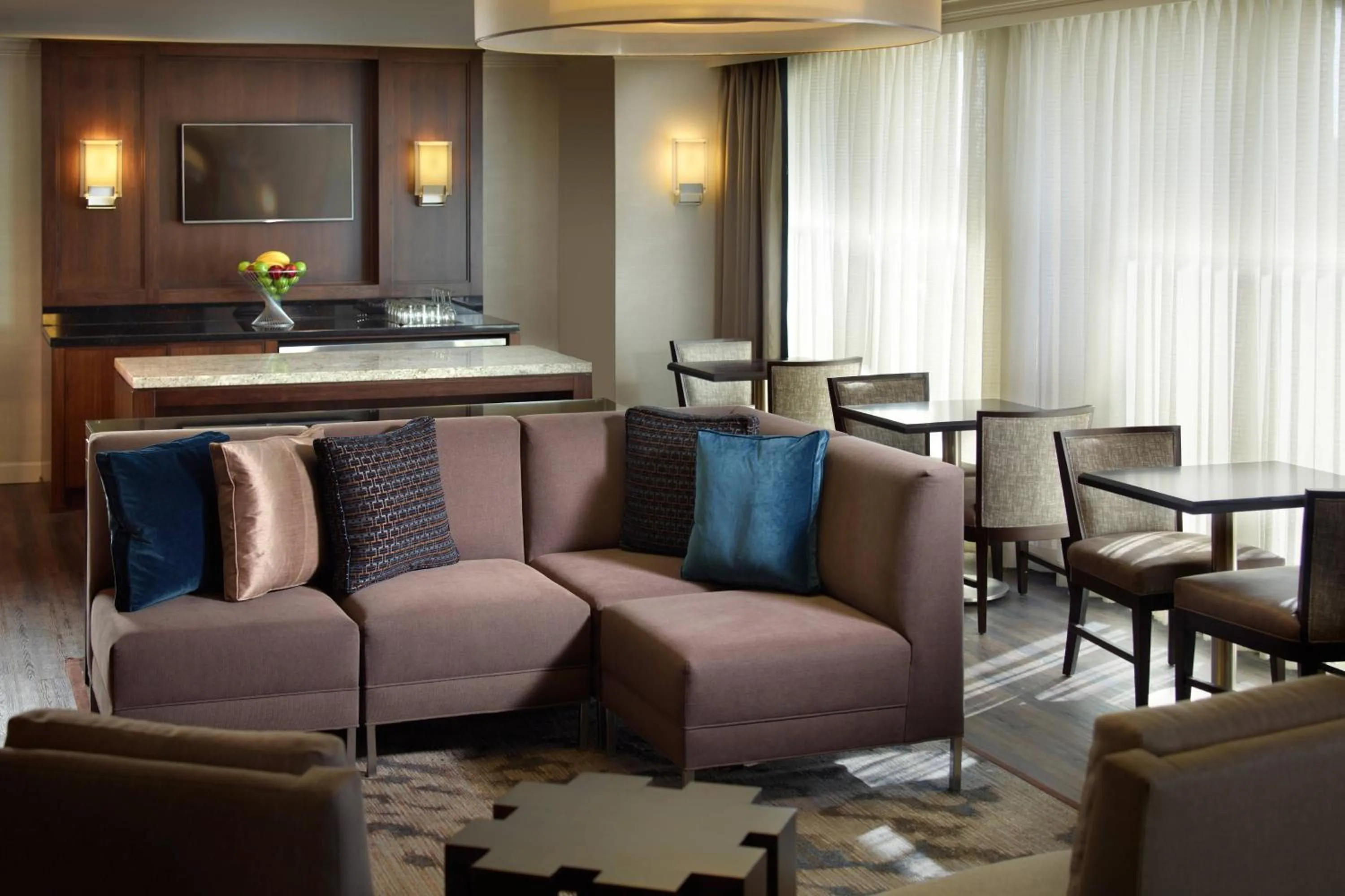 Lounge or bar in Atlanta Marriott Northwest at Galleria