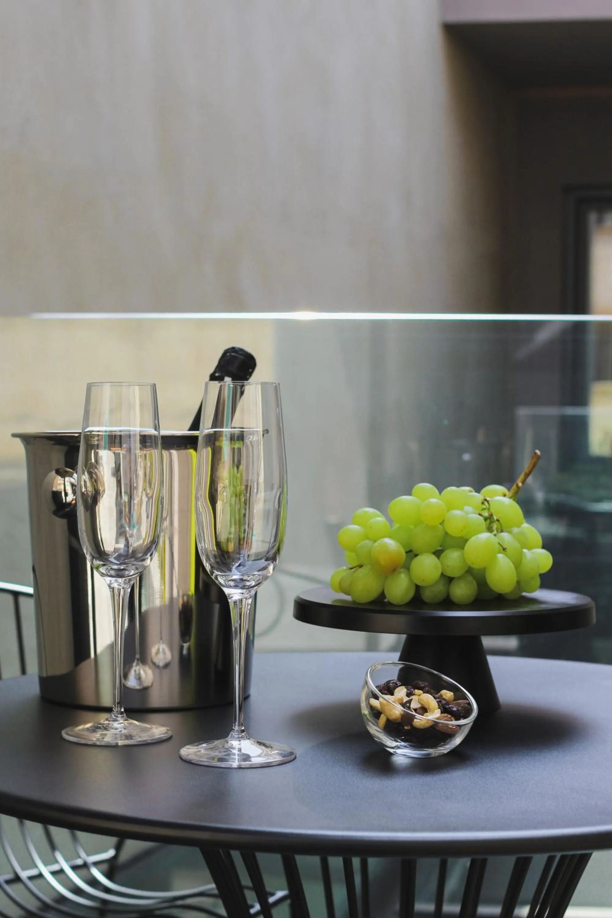 Drinks in Nikiou Suites Luxury Residence