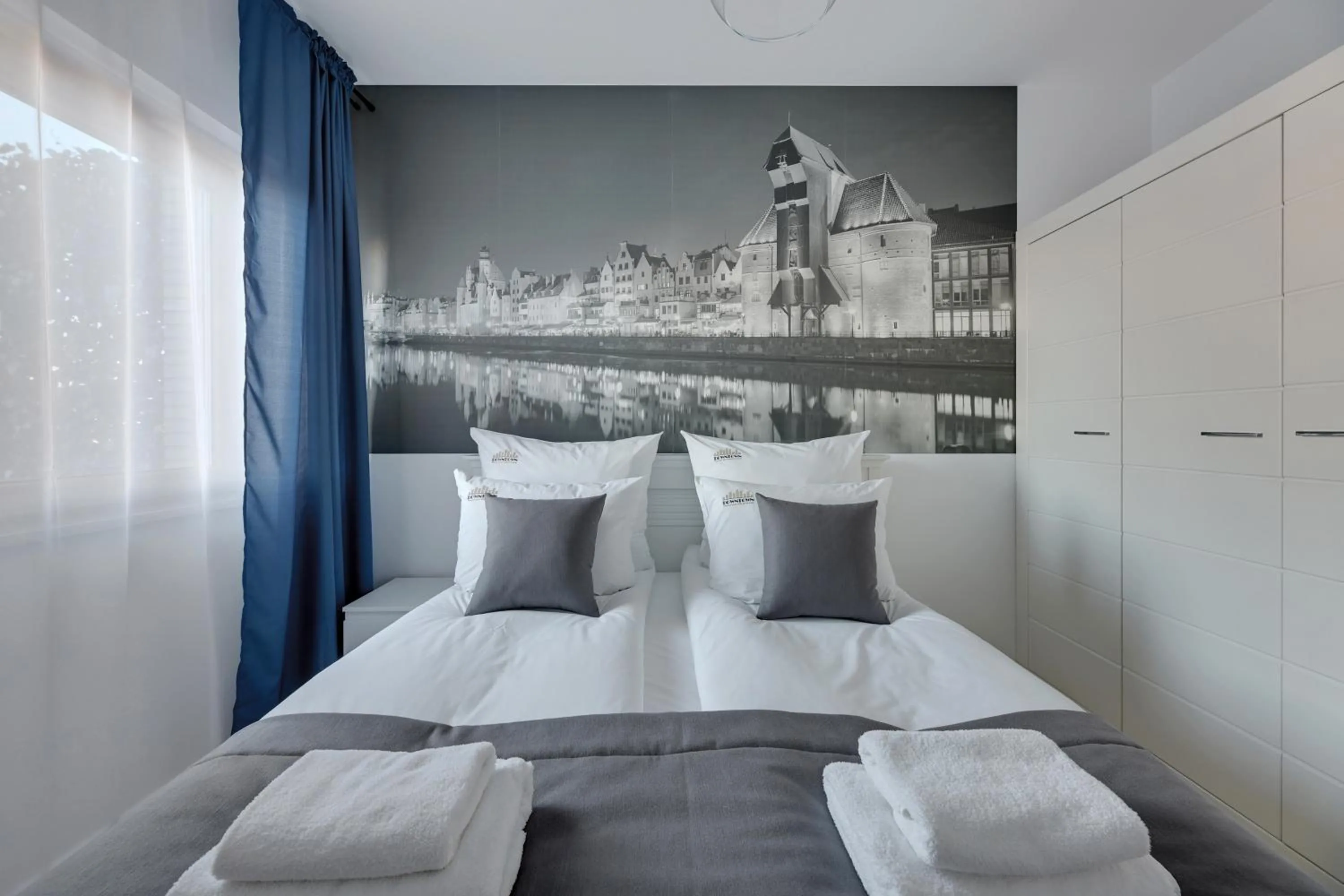 One-Bedroom Suite in Nadmotławie Riverside - Gym & Free Parking by Downtown Apartments