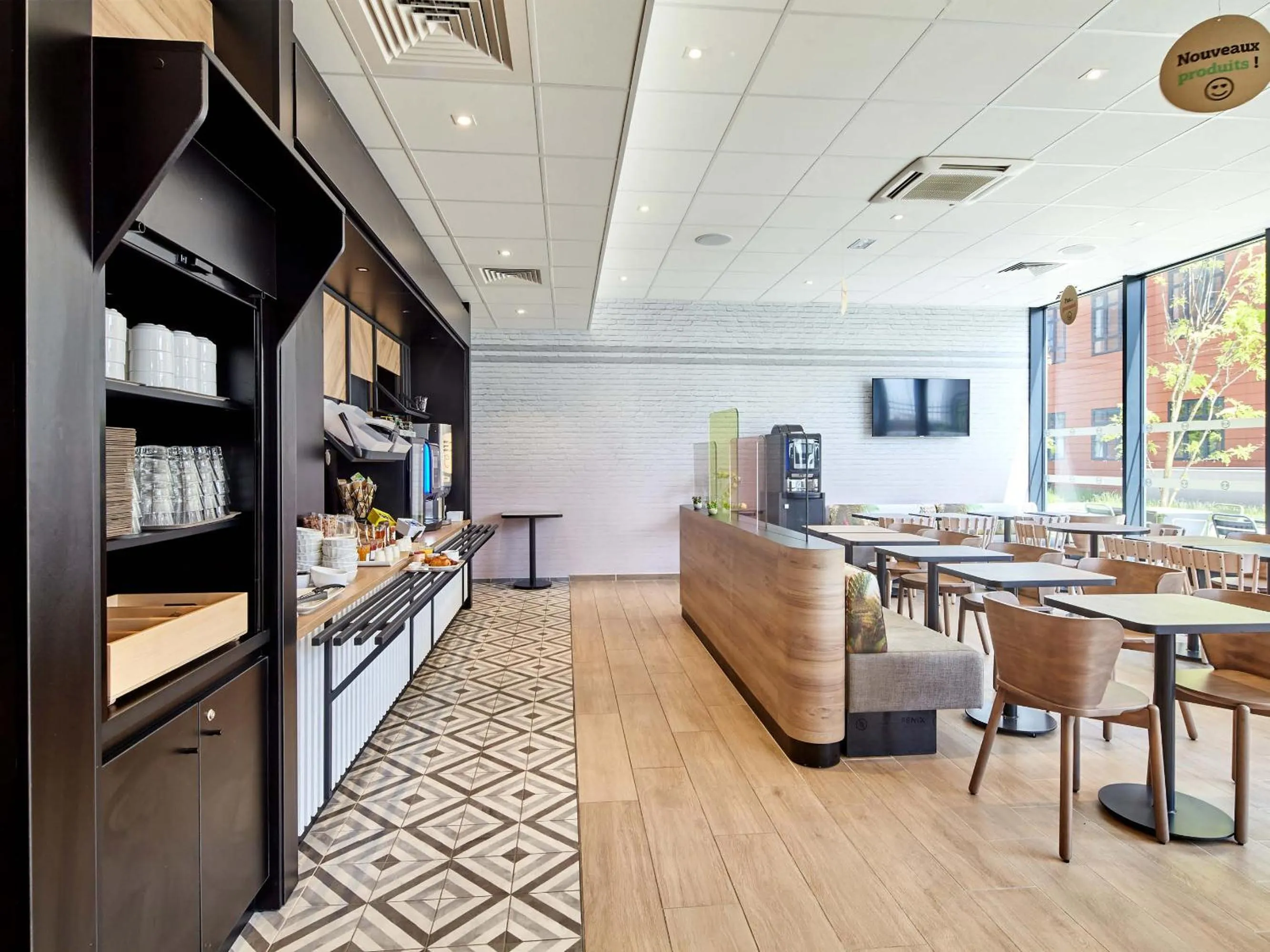 Breakfast in B&B HOTEL Argenteuil