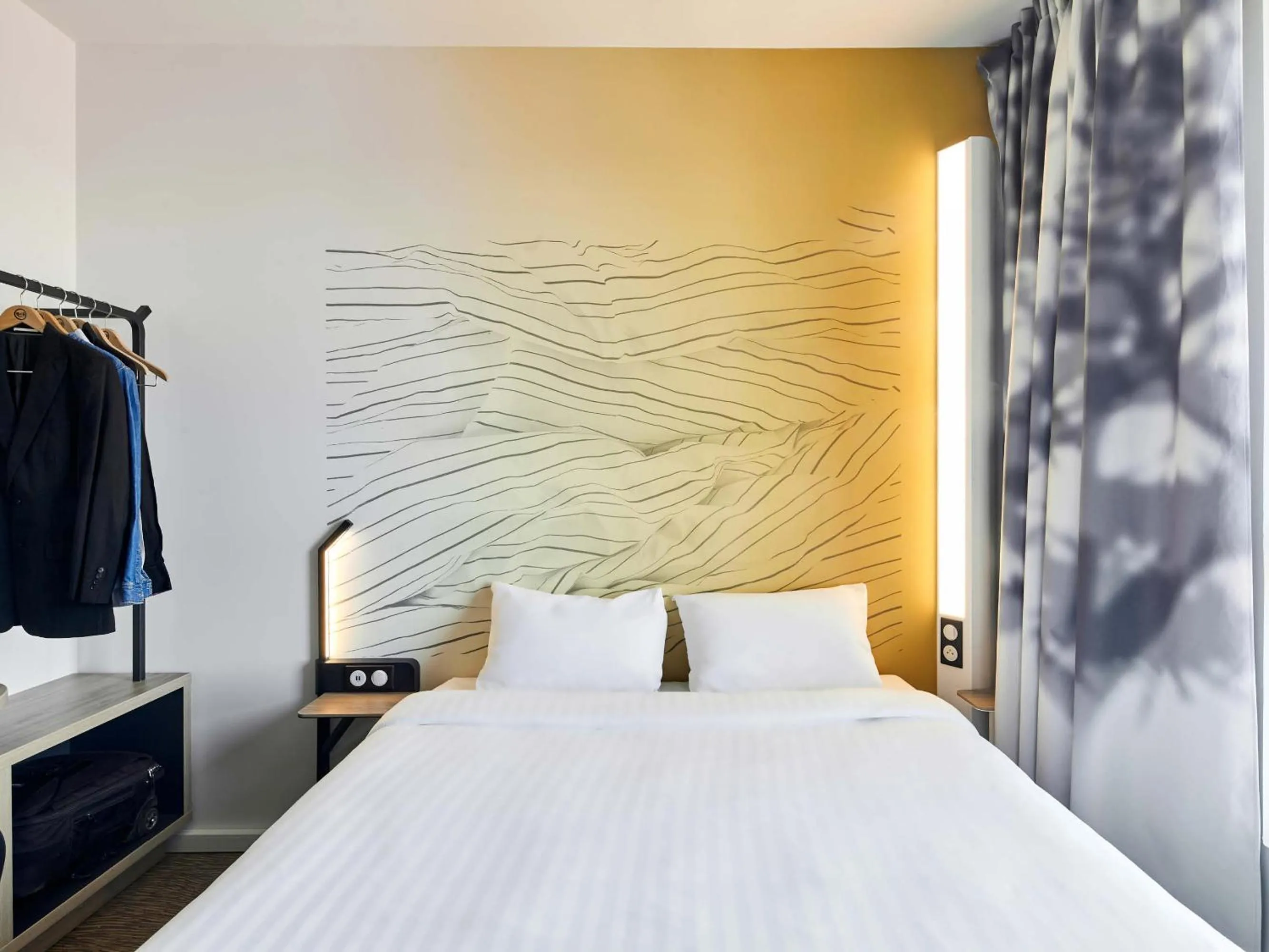 Bedroom, Bed in B&B HOTEL Argenteuil