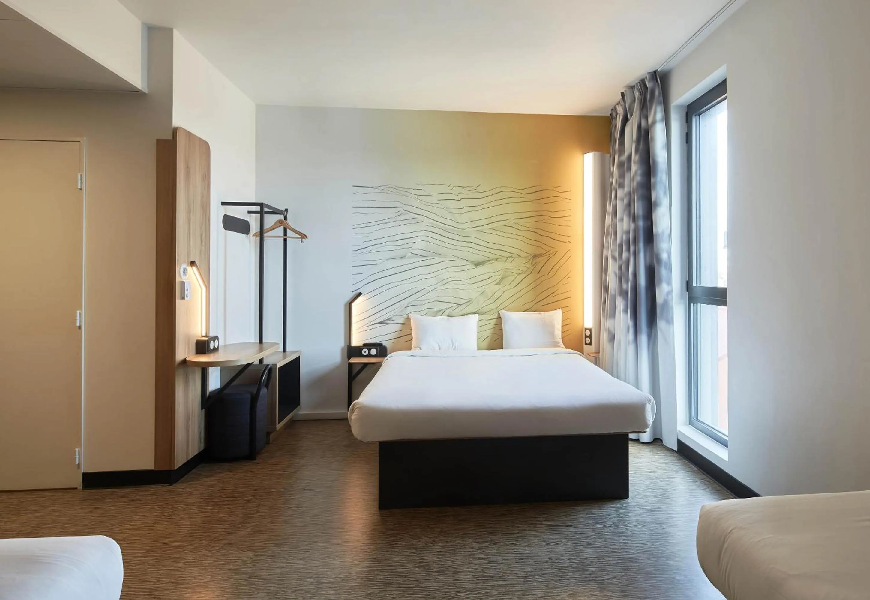 Bedroom, Bed in B&B HOTEL Argenteuil