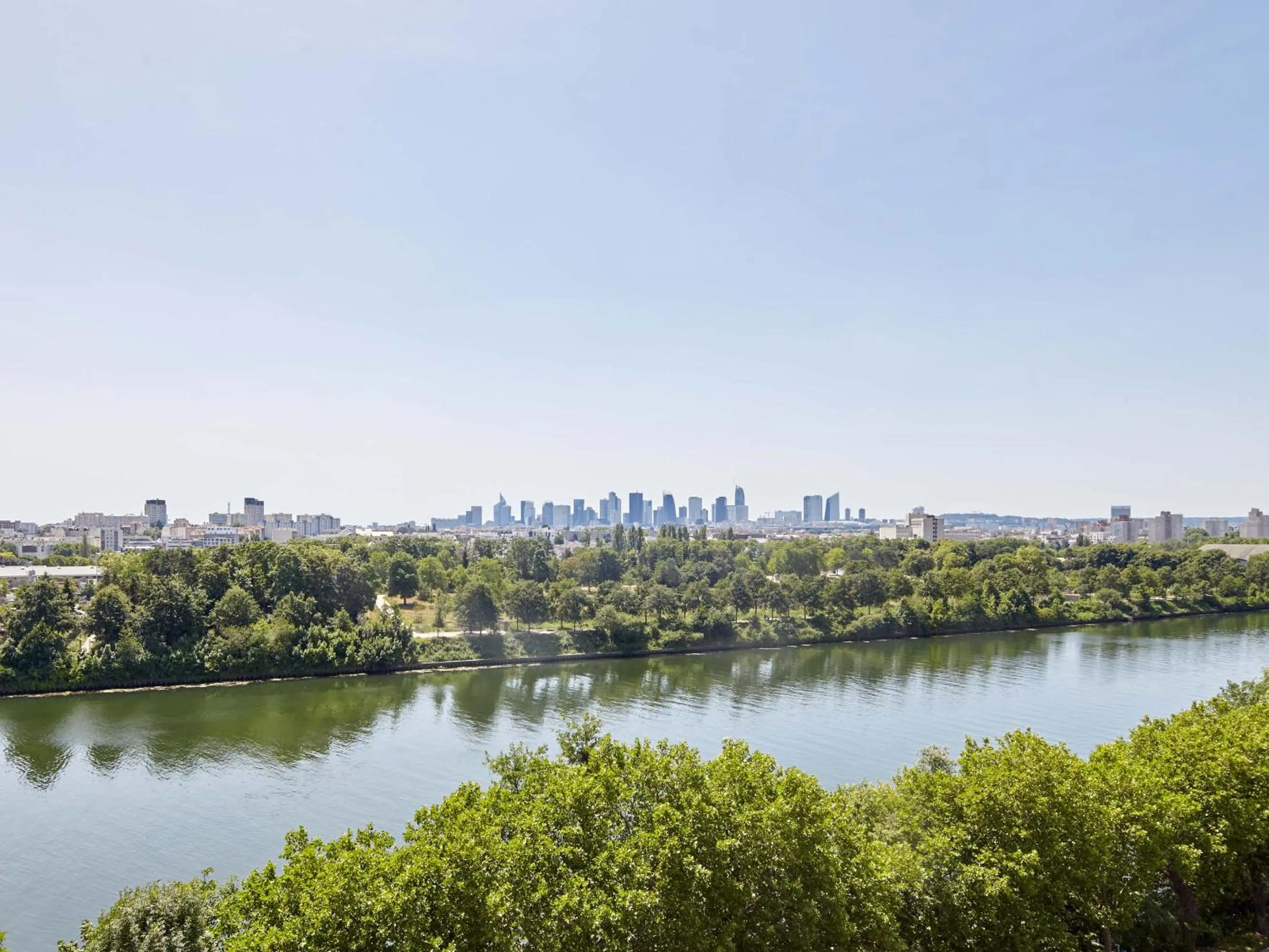 Nearby landmark in B&B HOTEL Argenteuil