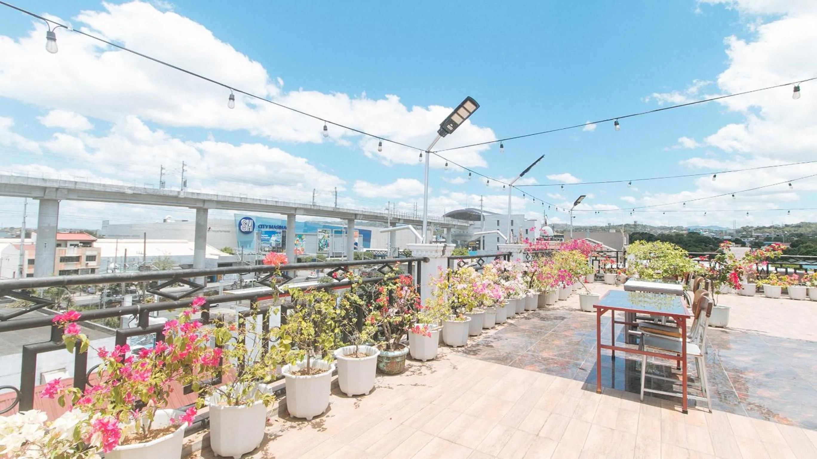 Area and facilities in RedDoorz near LRT 2 Antipolo Station