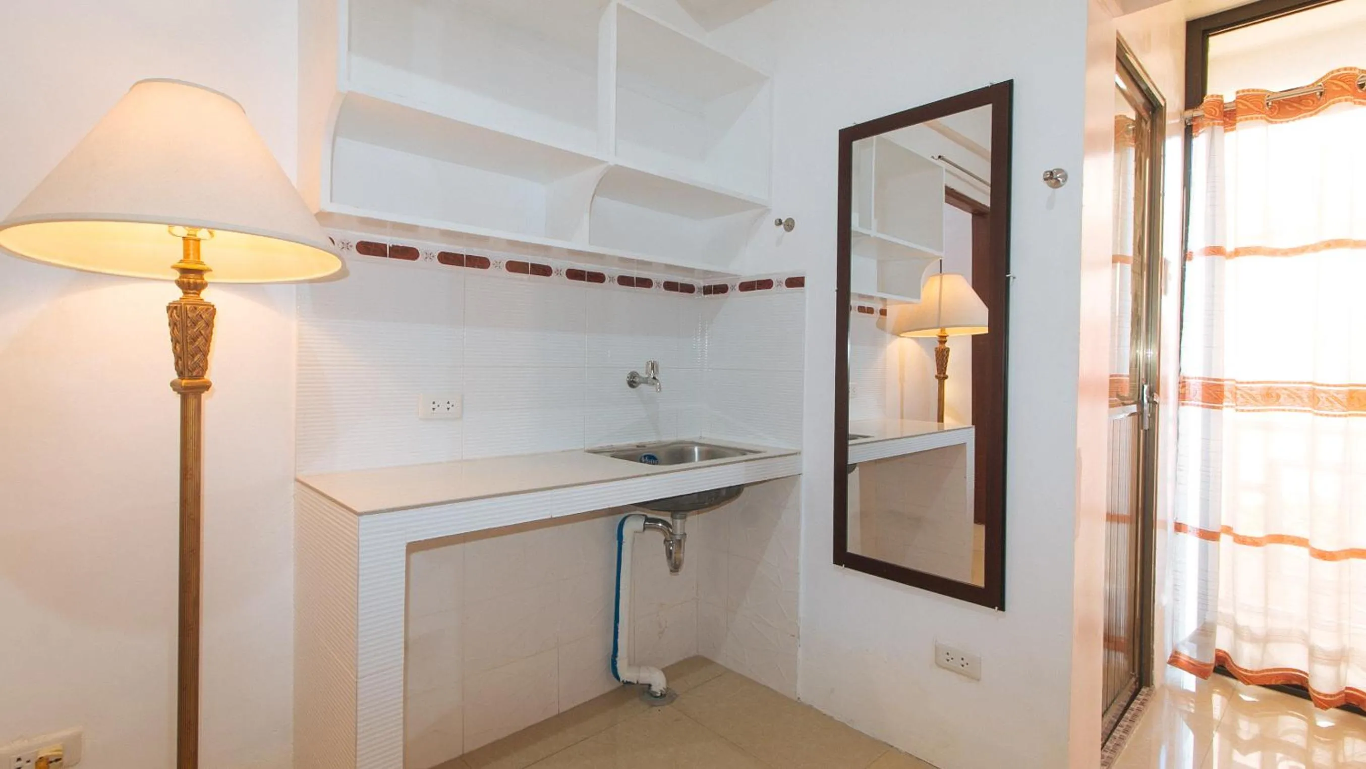 Bedroom in RedDoorz near LRT 2 Antipolo Station