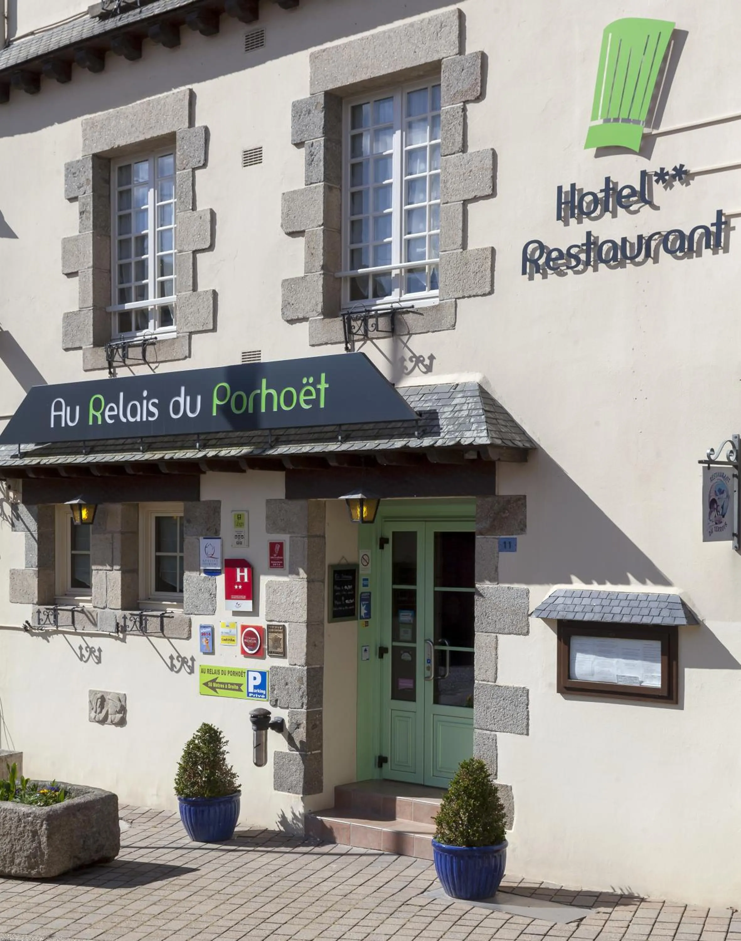Facade/entrance in Au Relais du Porhoet