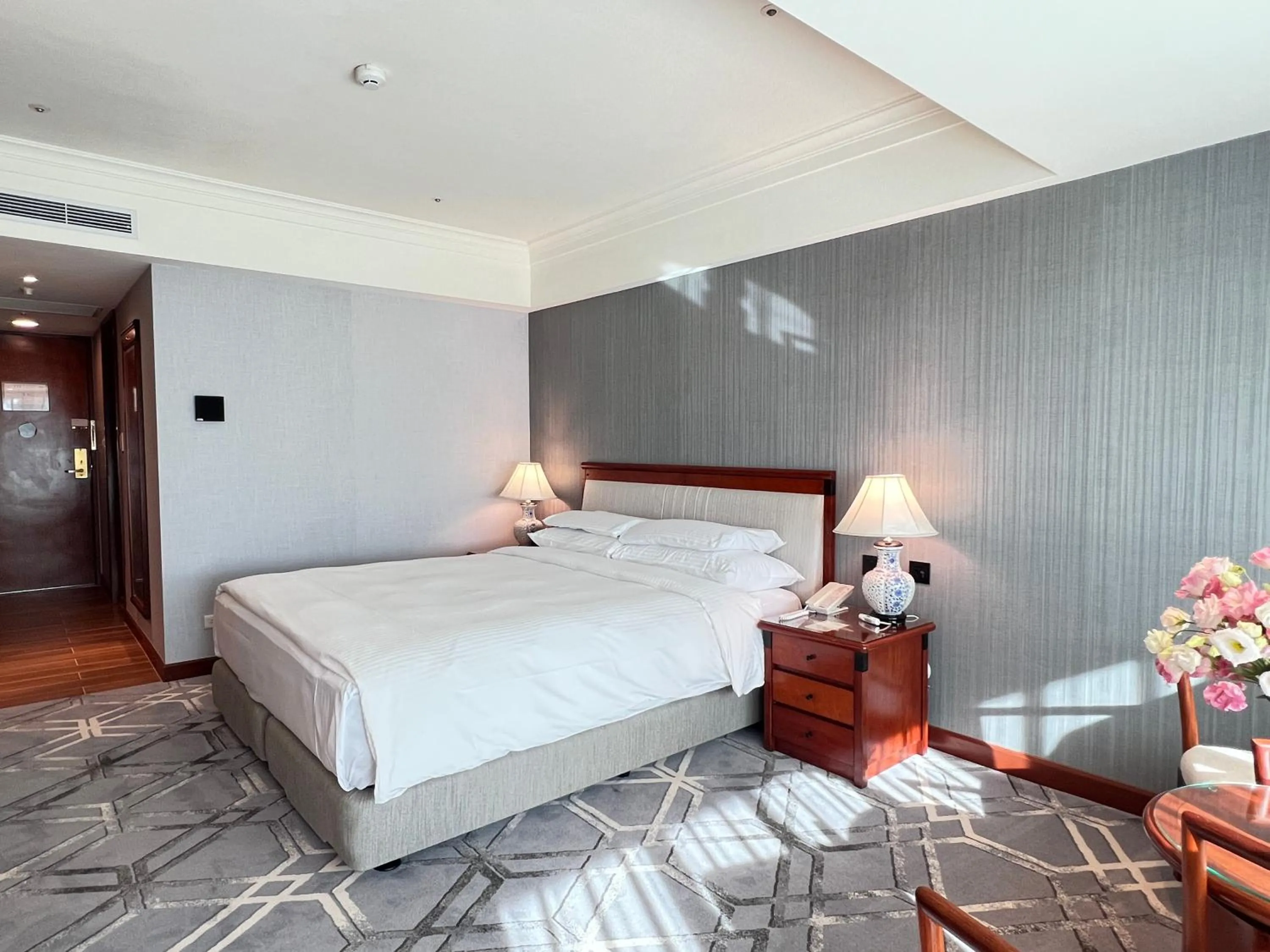 Photo of the whole room, Bed in Evergreen Laurel Hotel - Taichung