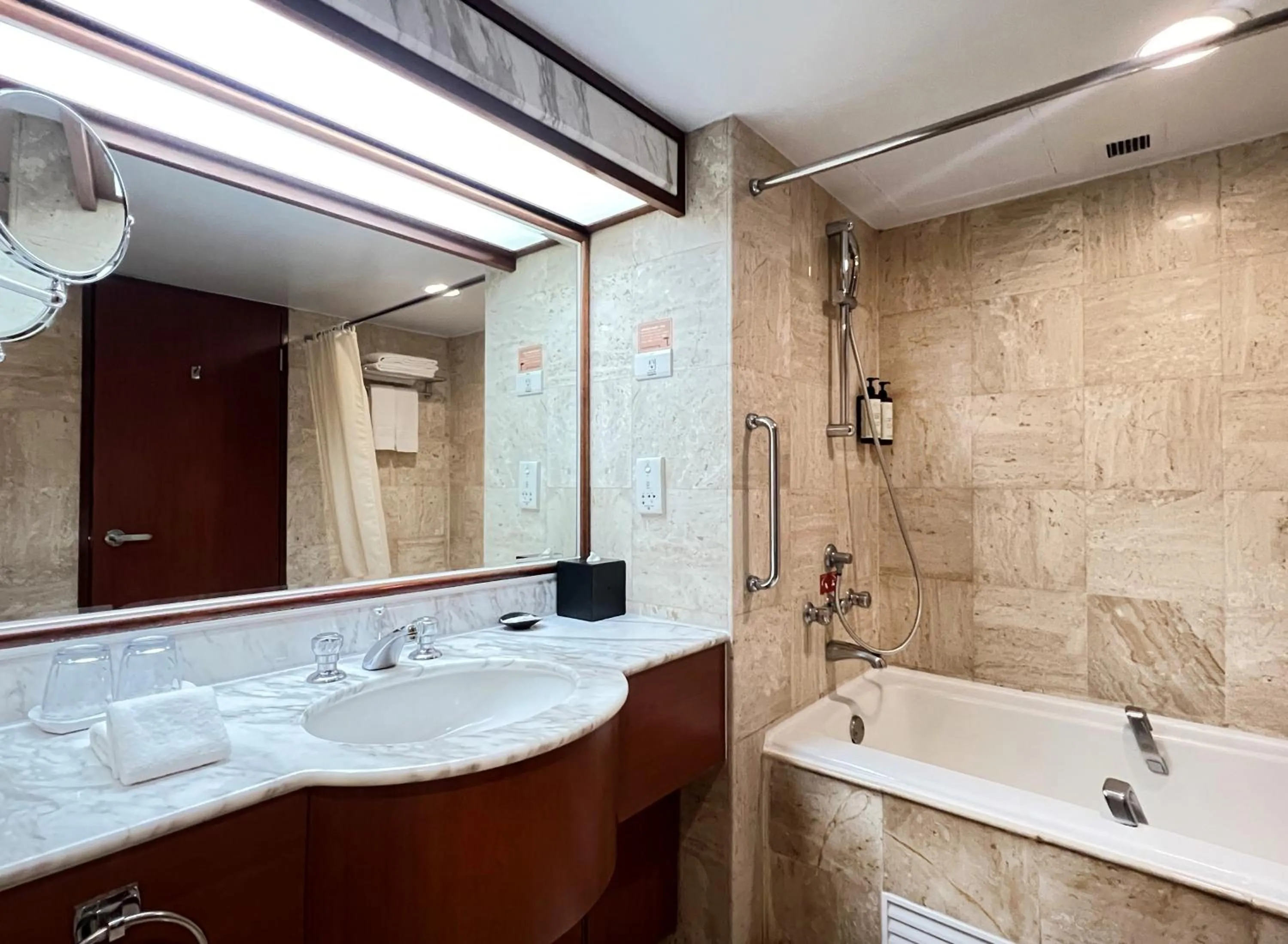 Bathroom in Evergreen Laurel Hotel - Taichung