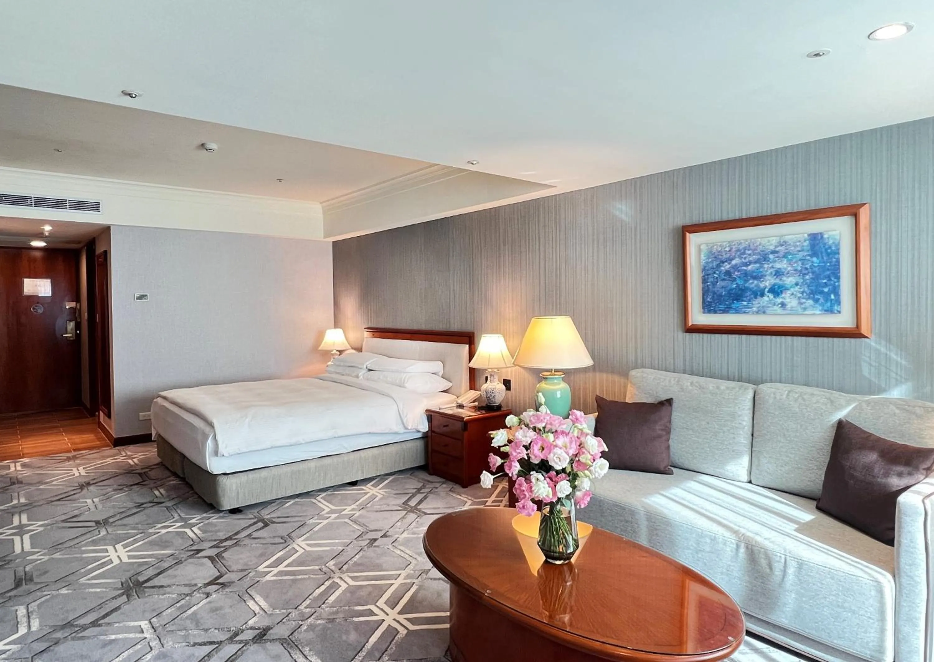 Photo of the whole room, Bed in Evergreen Laurel Hotel - Taichung