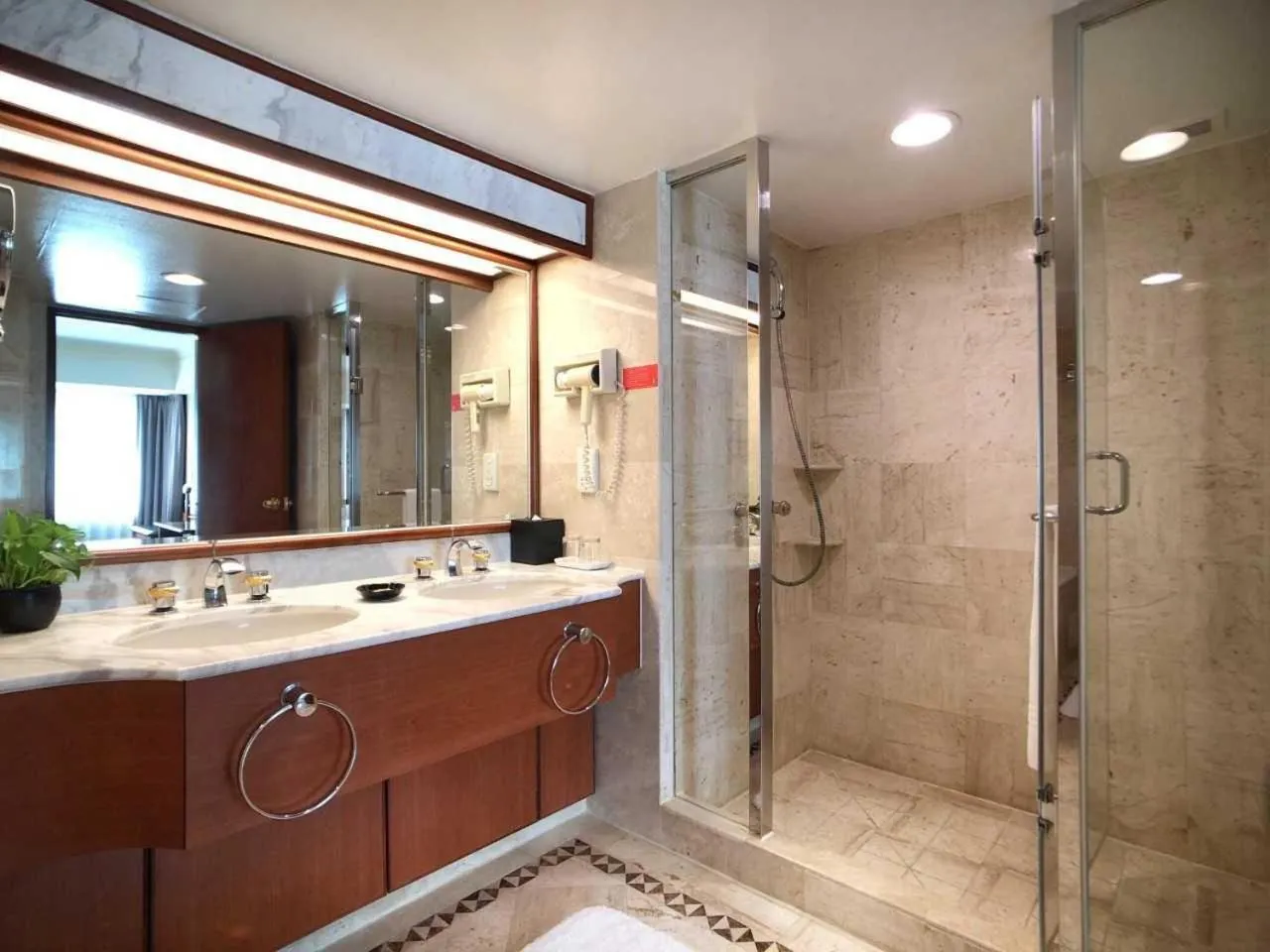 Bathroom in Evergreen Laurel Hotel - Taichung