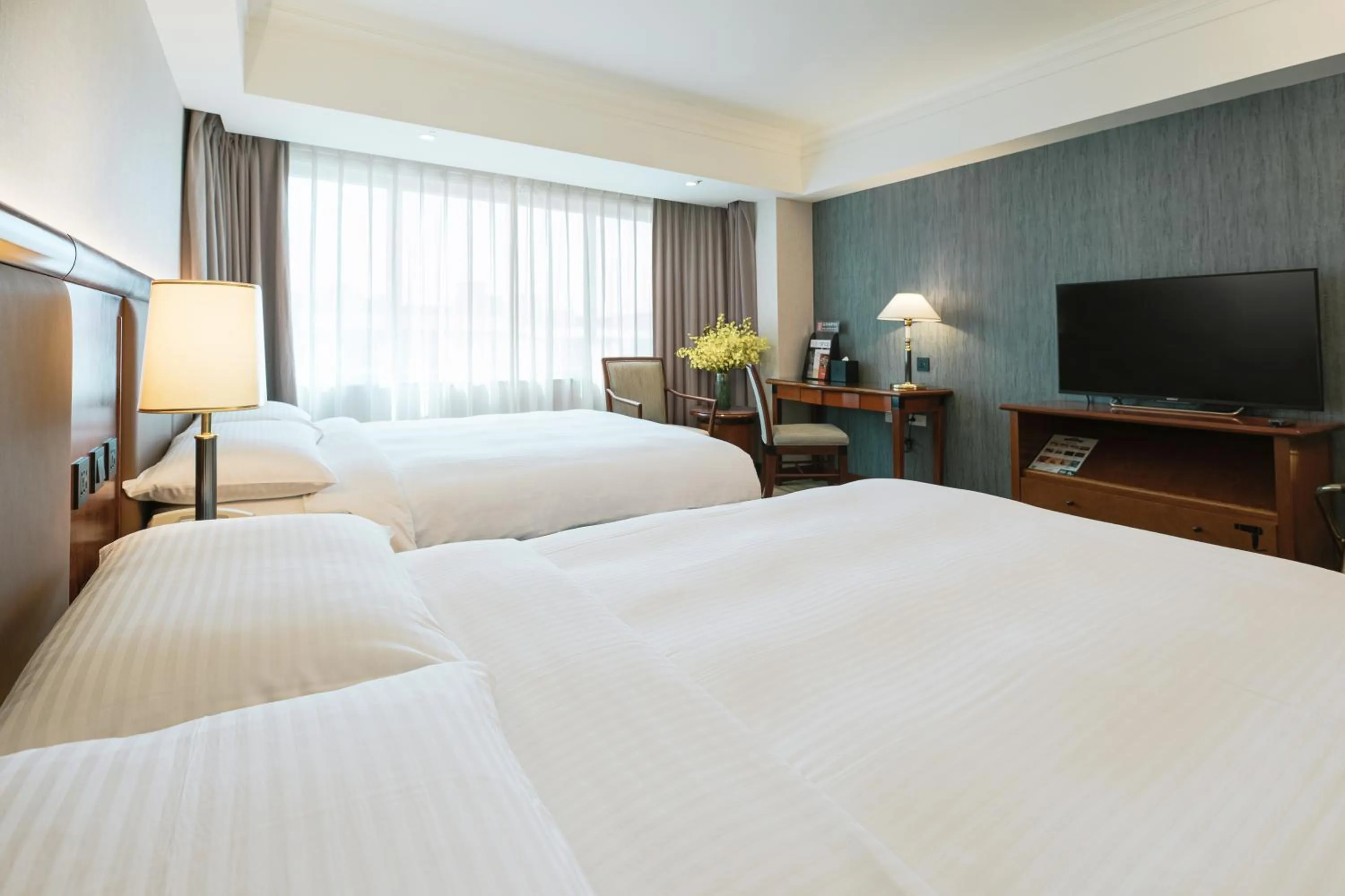 Photo of the whole room, Bed in Evergreen Laurel Hotel - Taichung