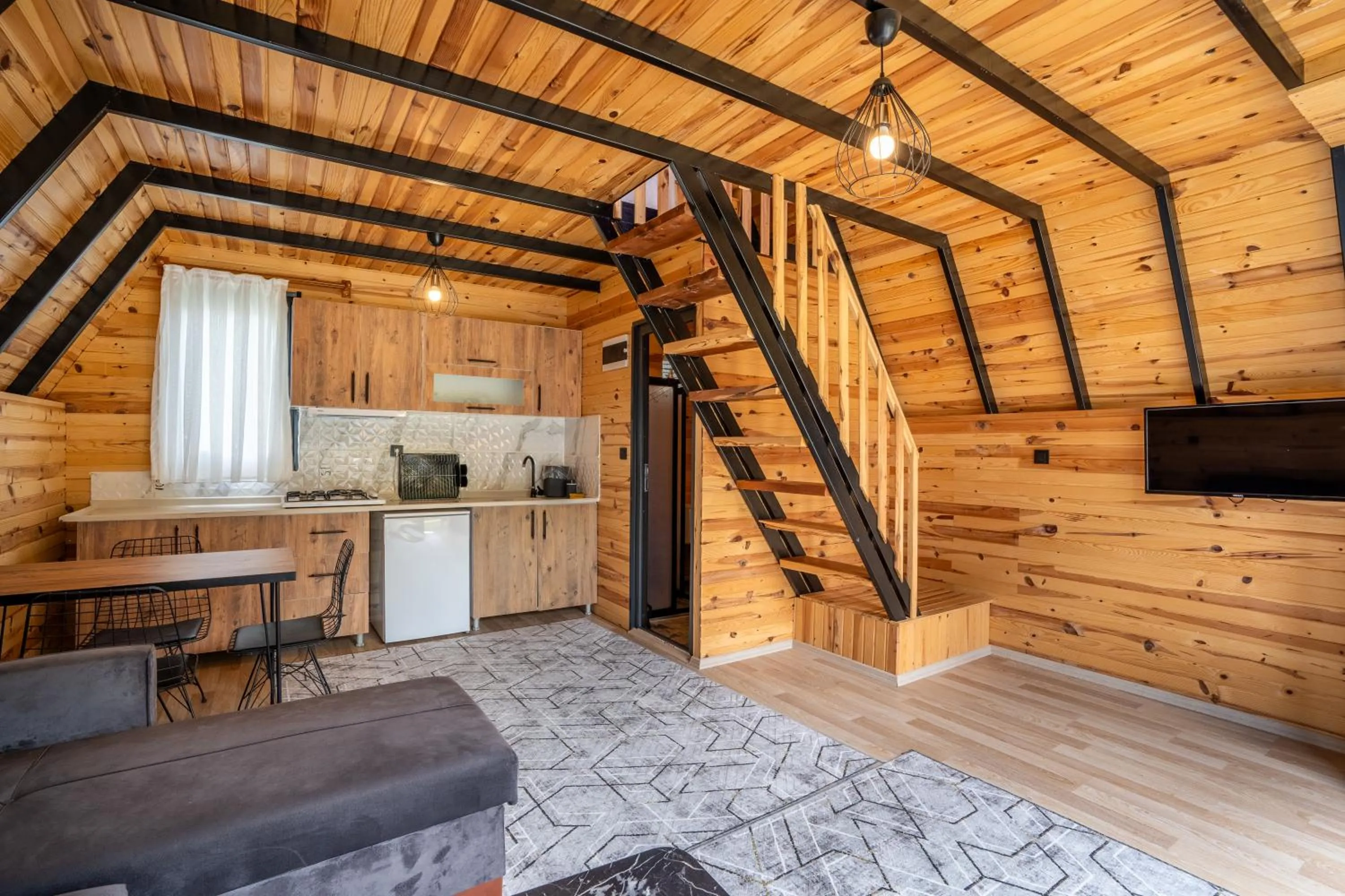 Kitchen or kitchenette in Karaöz Sapphire Bungalows