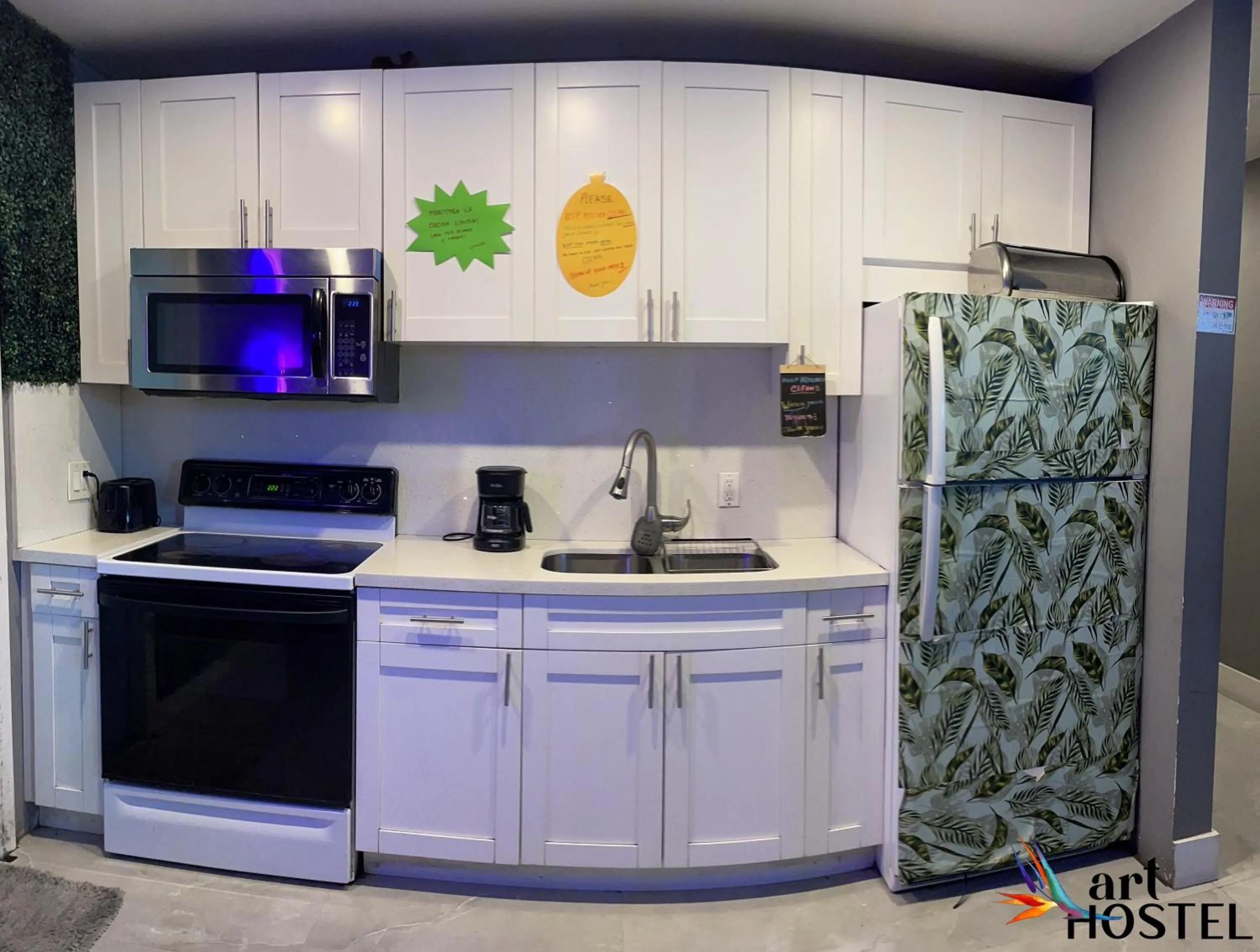 Kitchen or kitchenette in Art Graffiti