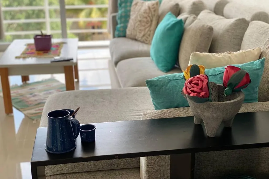 Living room in Yikal Suites by Andiani Travel