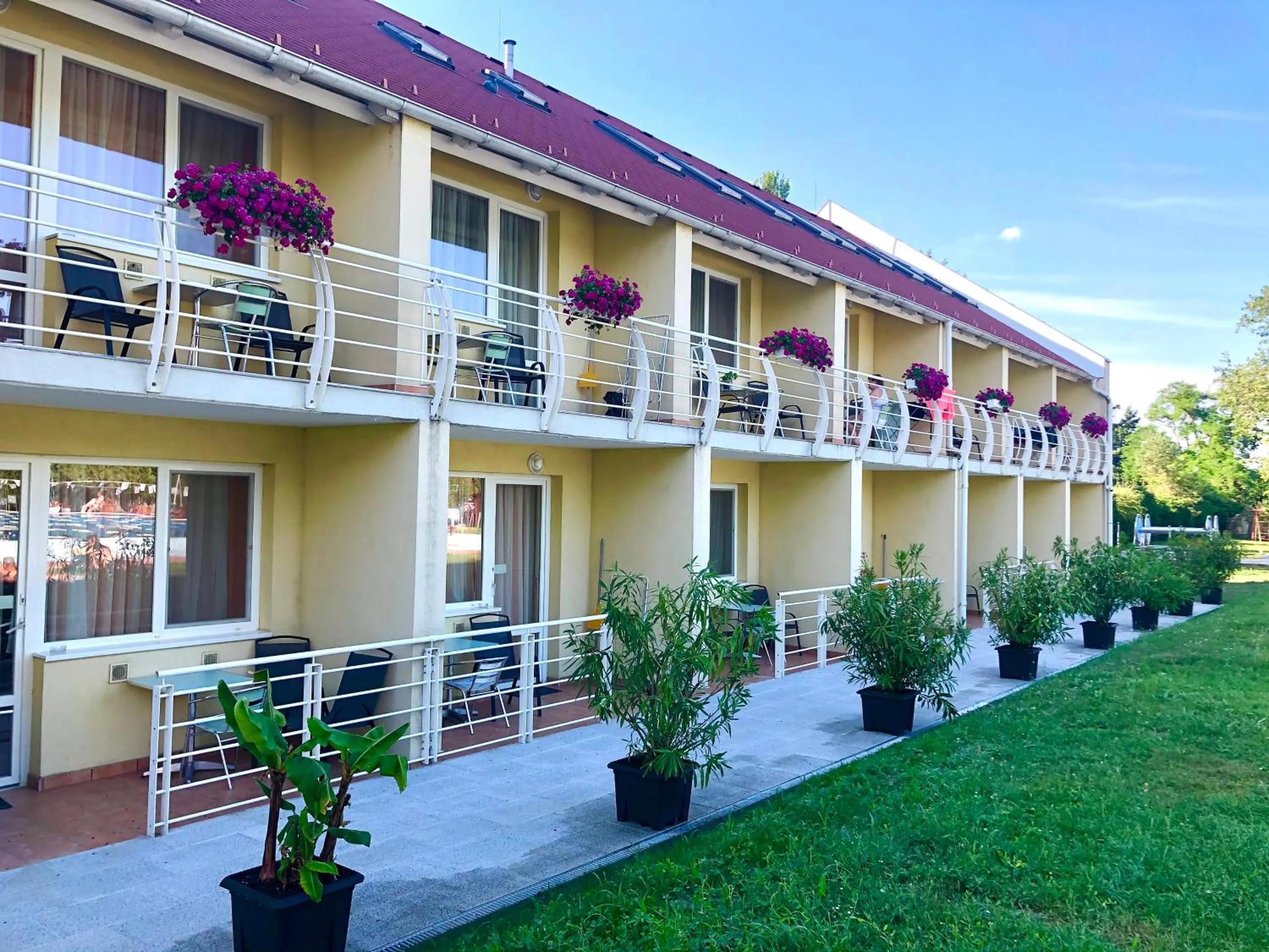 Property building in Hét Vezér Apartmanhotel