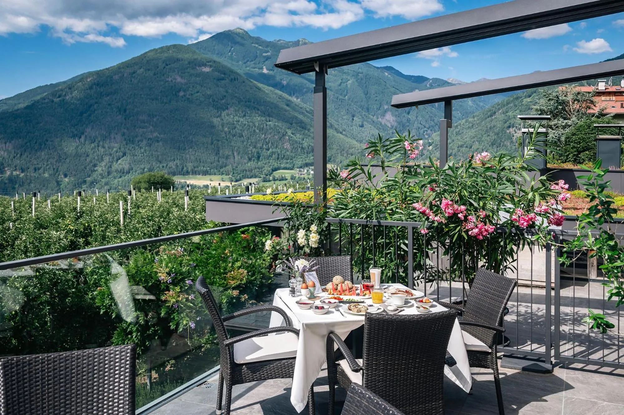 Breakfast in Tirolerhof - panoramic apartments
