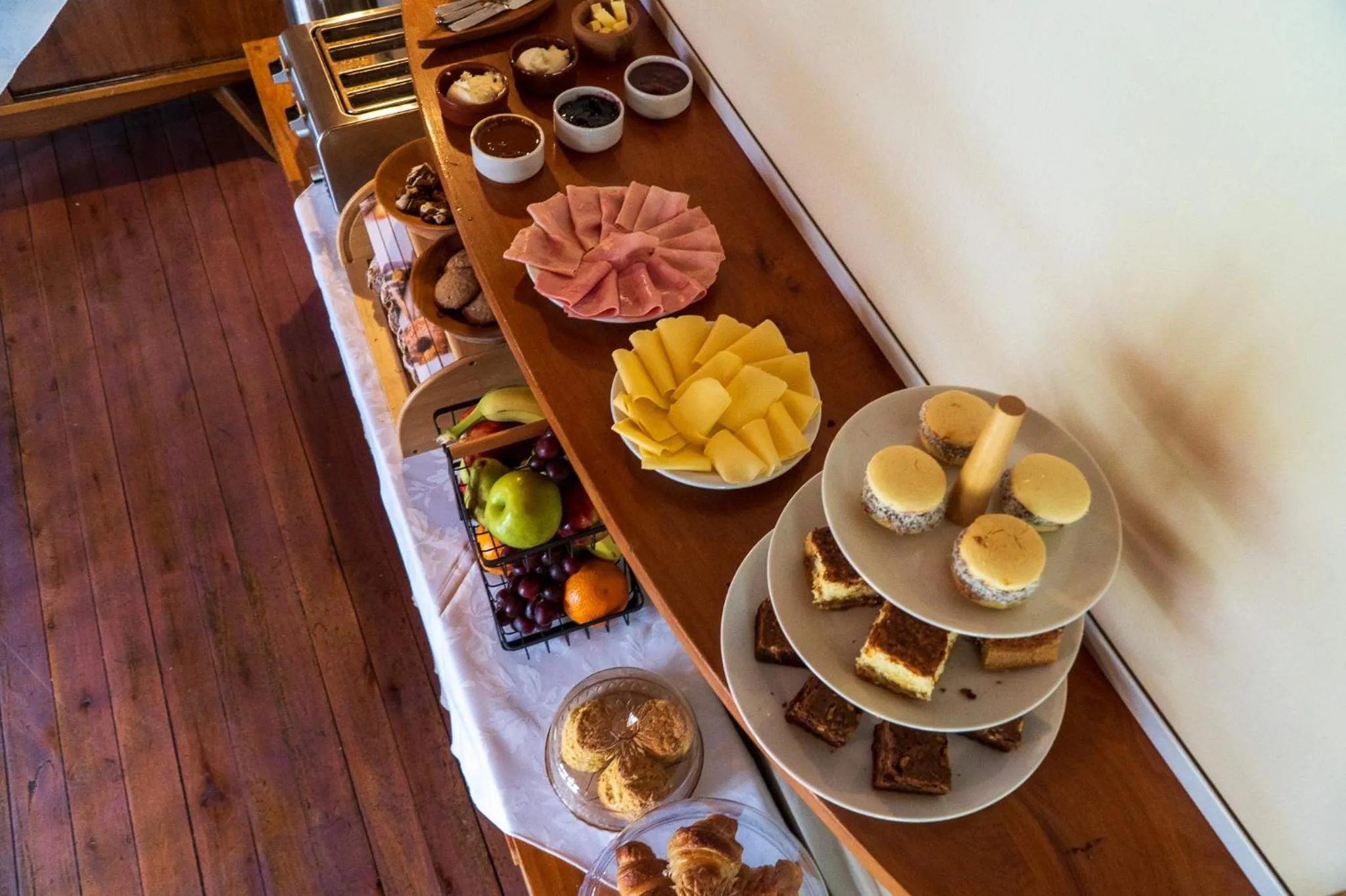 Food and drinks in Wesley House Hosteria Boutique