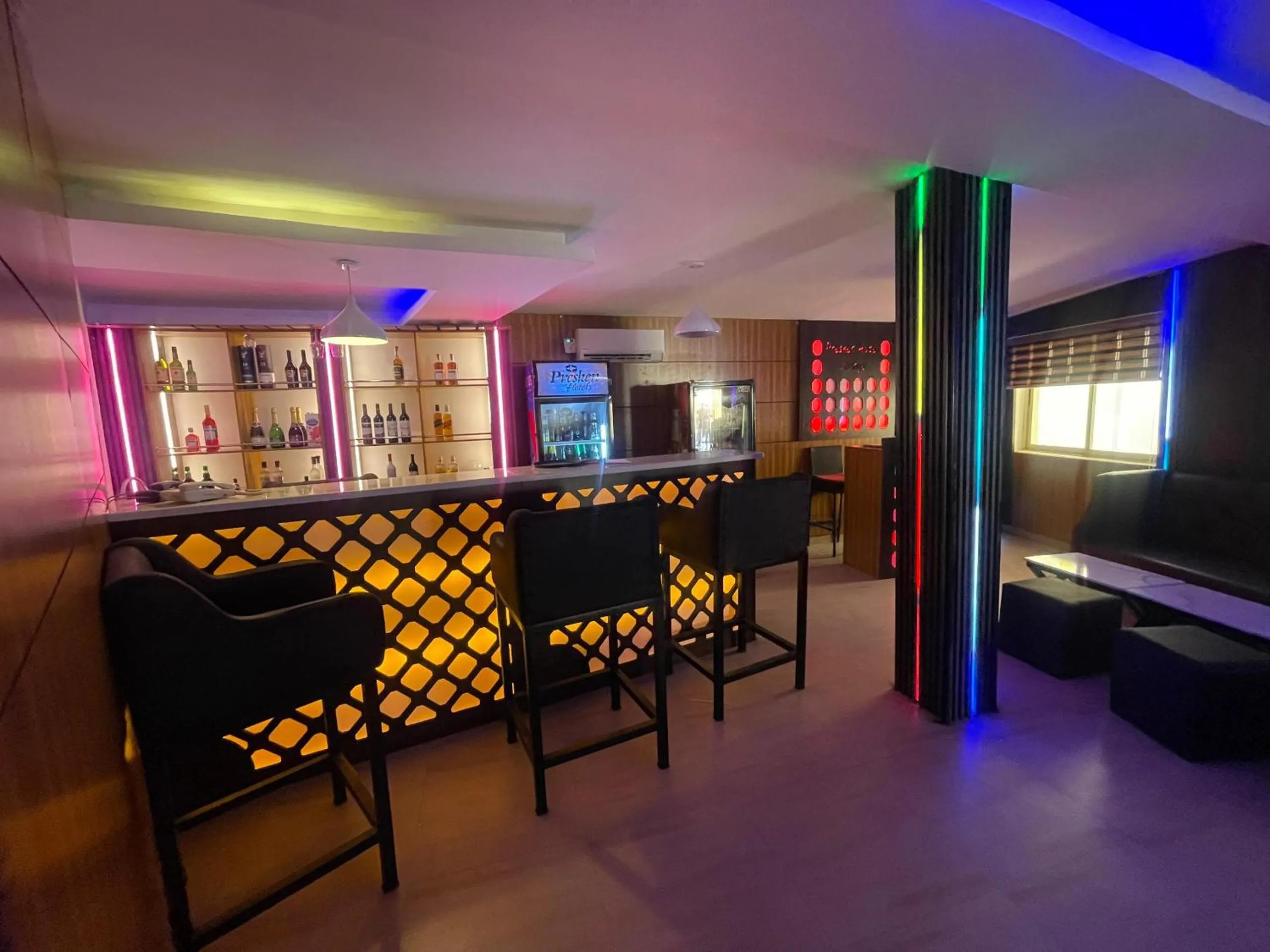 TV and multimedia in Presken Hotel Alade, Ikeja