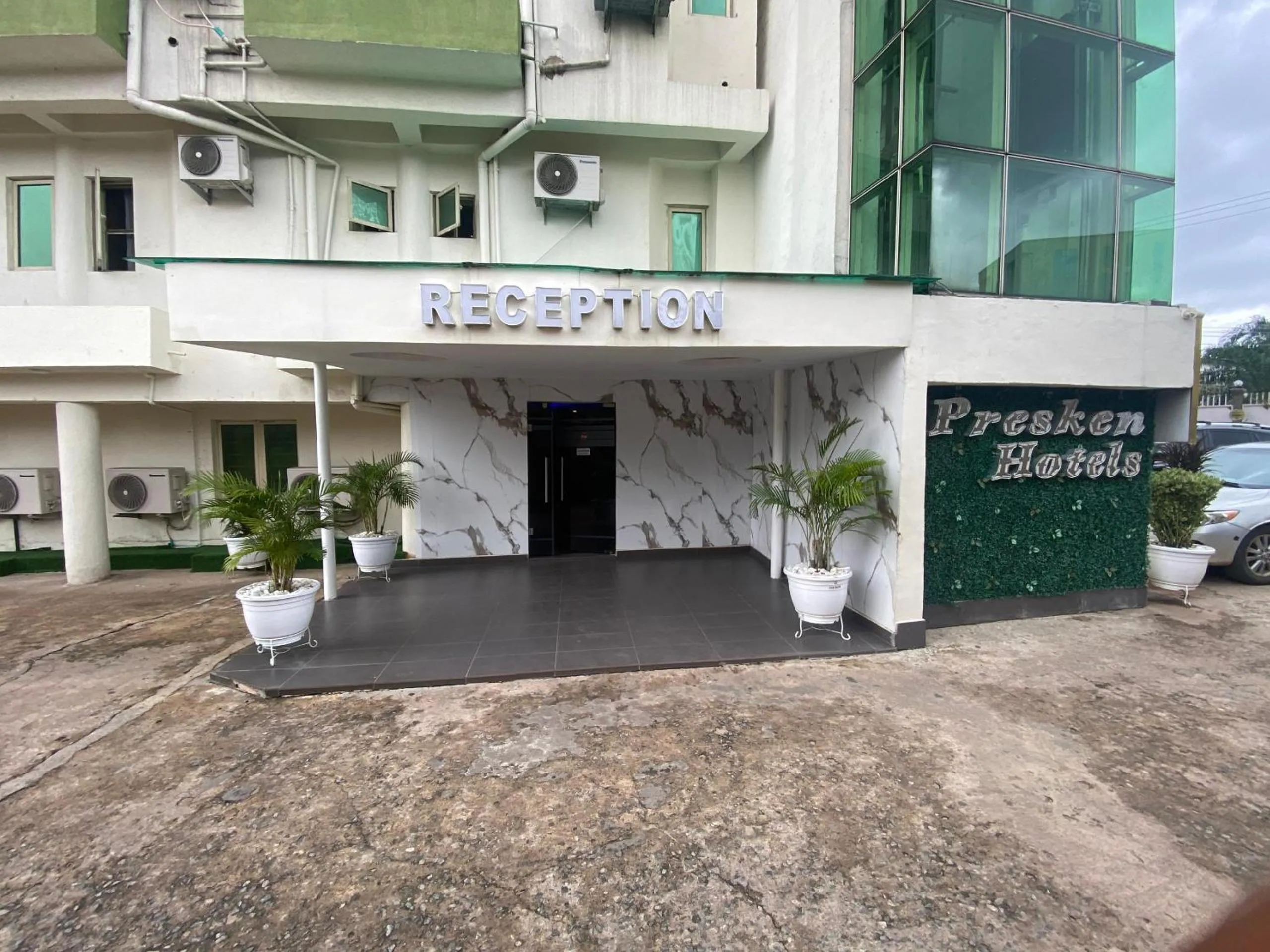 Facade/entrance in Presken Hotel Alade, Ikeja