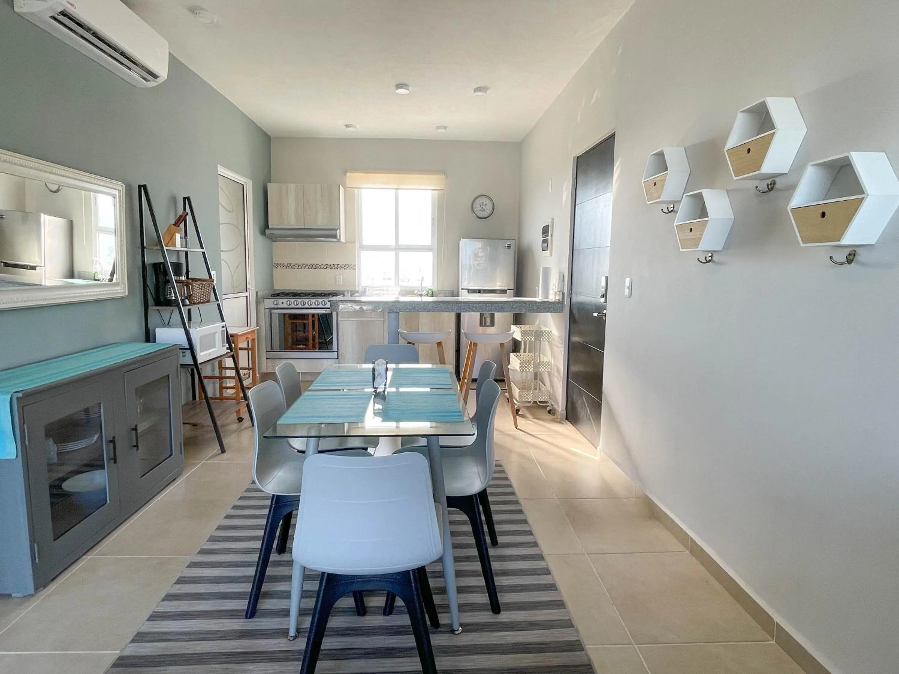 Kitchen or kitchenette in Dreams Lagoon by Andiani Travel