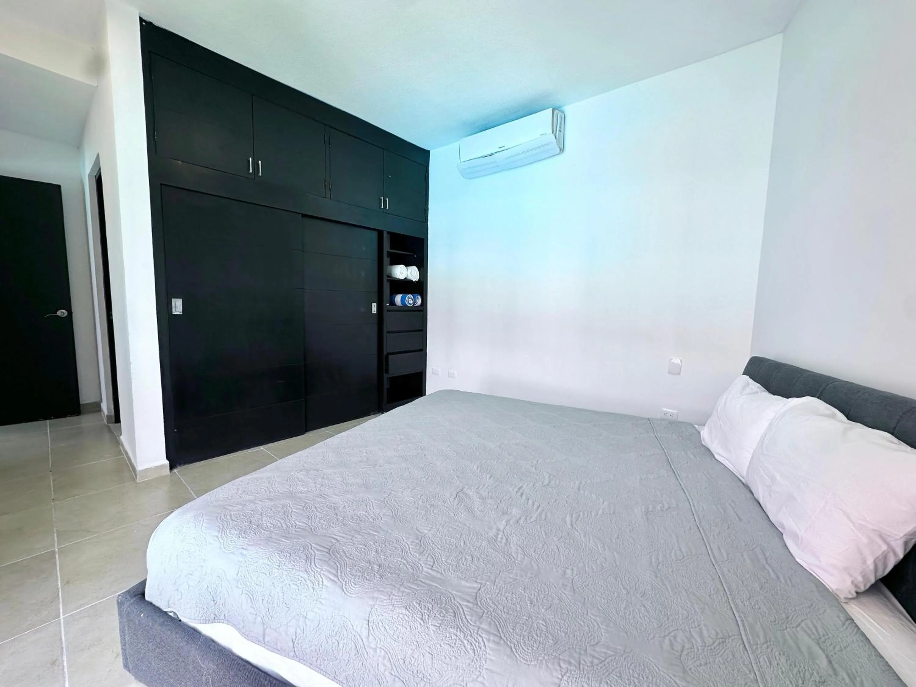 Bed in Dreams Lagoon by Andiani Travel