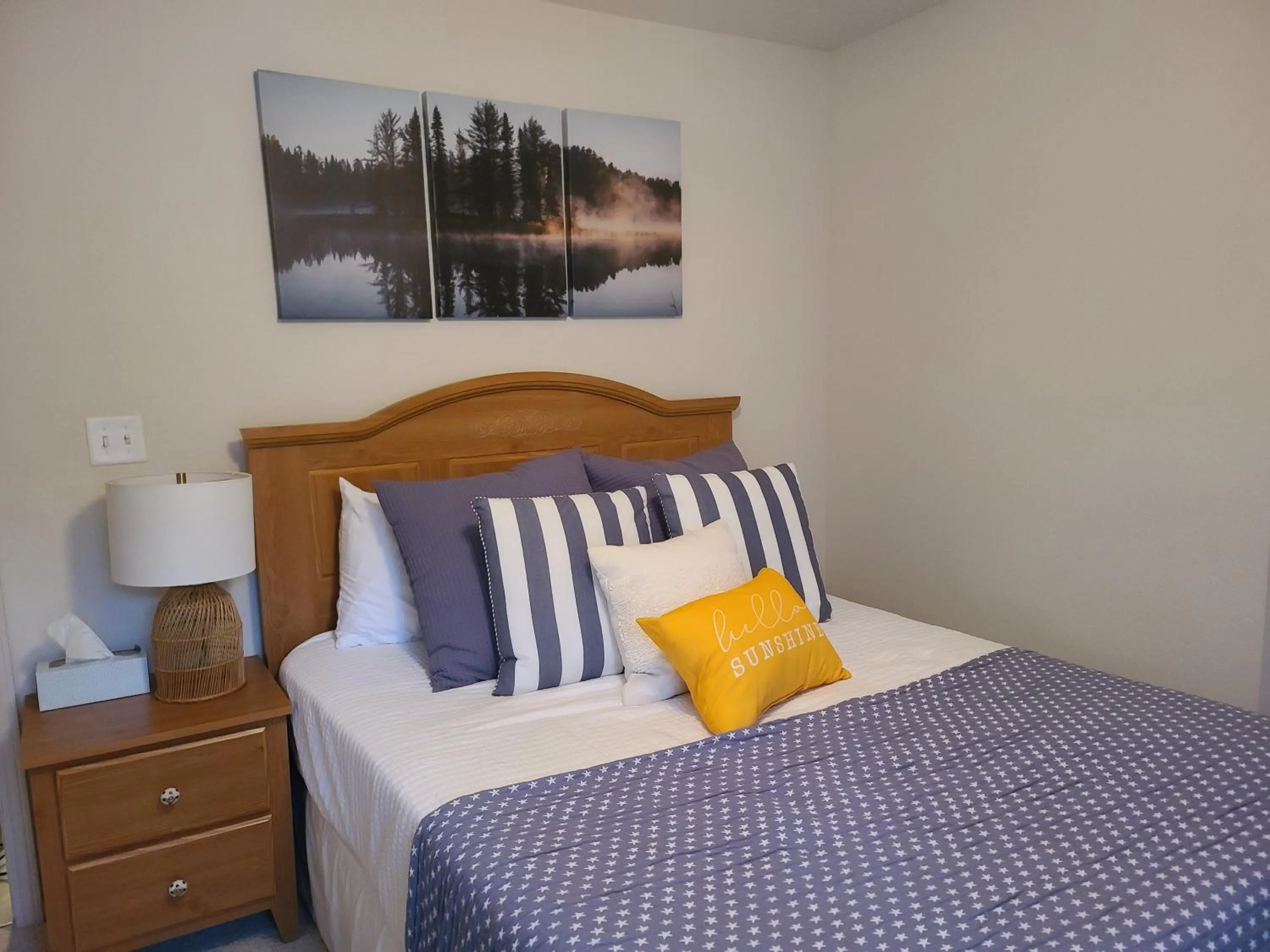 Bedroom, Bed in Family Fun Lakefront Condo at Parkview Bay