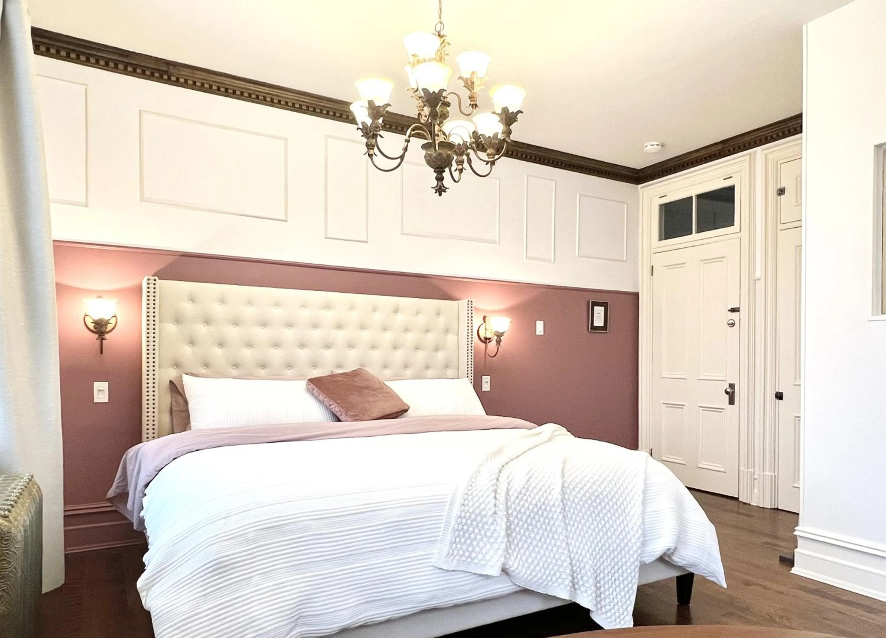 Bed in La Demeure du Capitaine