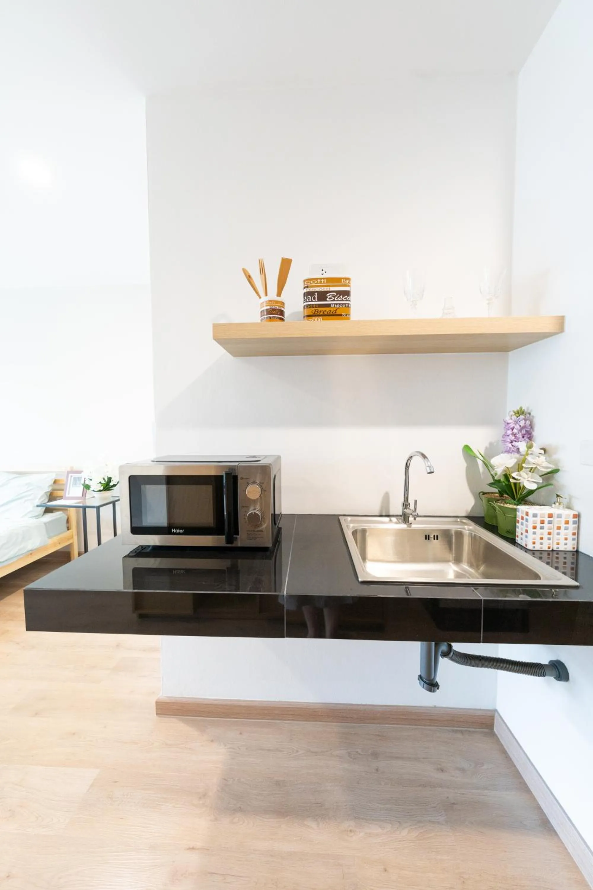 minibar in L.A. Tower Hotel