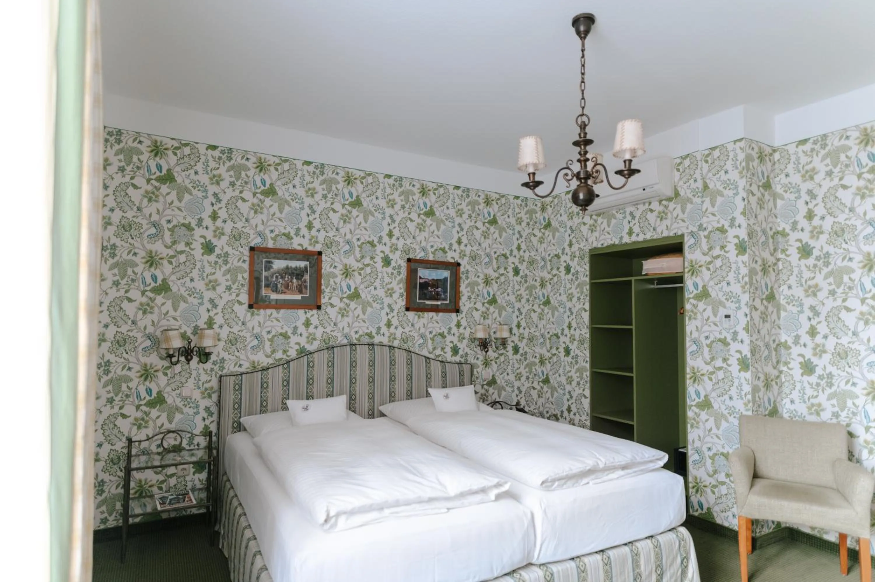 Photo of the whole room, Bed in Romantik Hotel zur Post