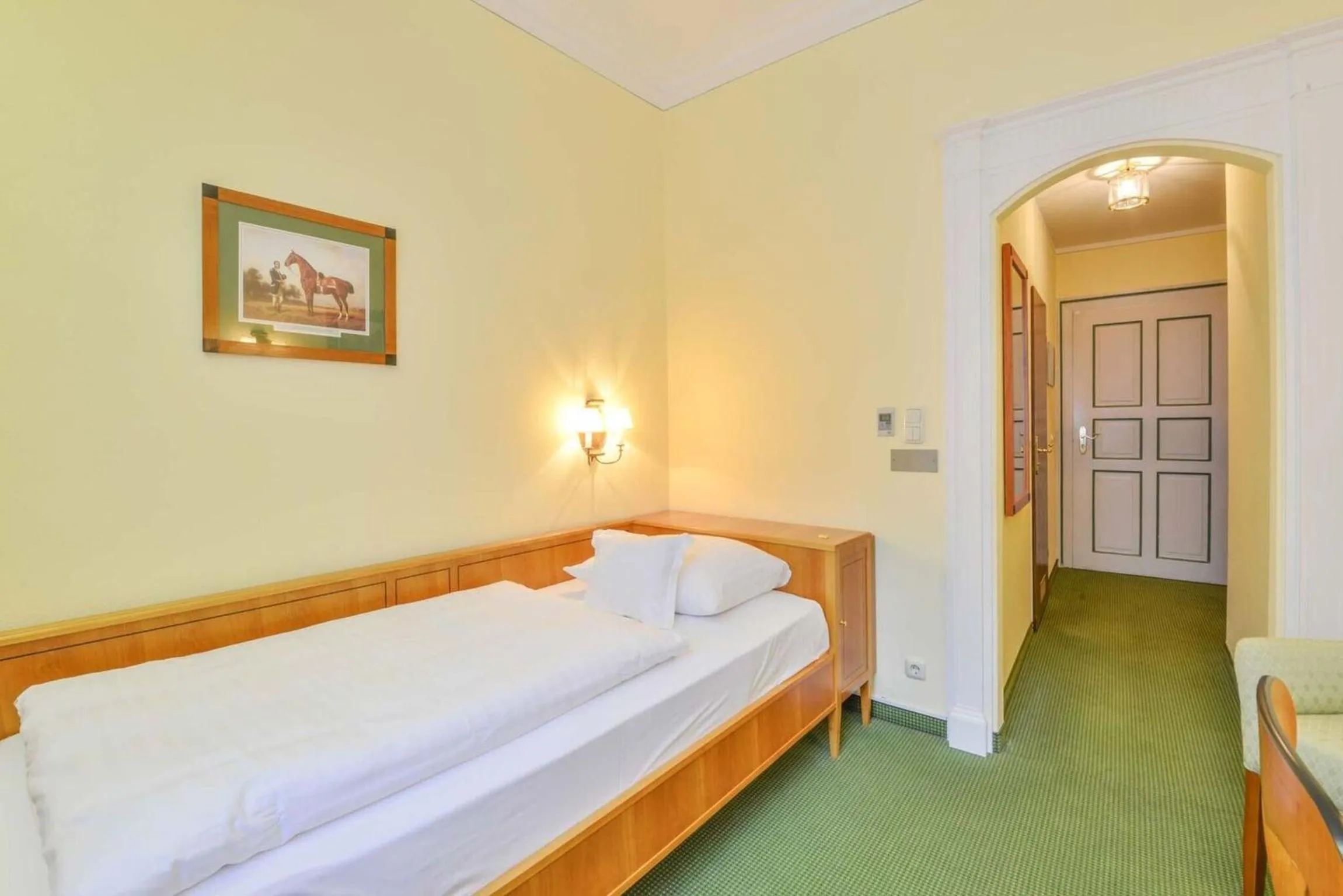 Bed in Romantik Hotel zur Post