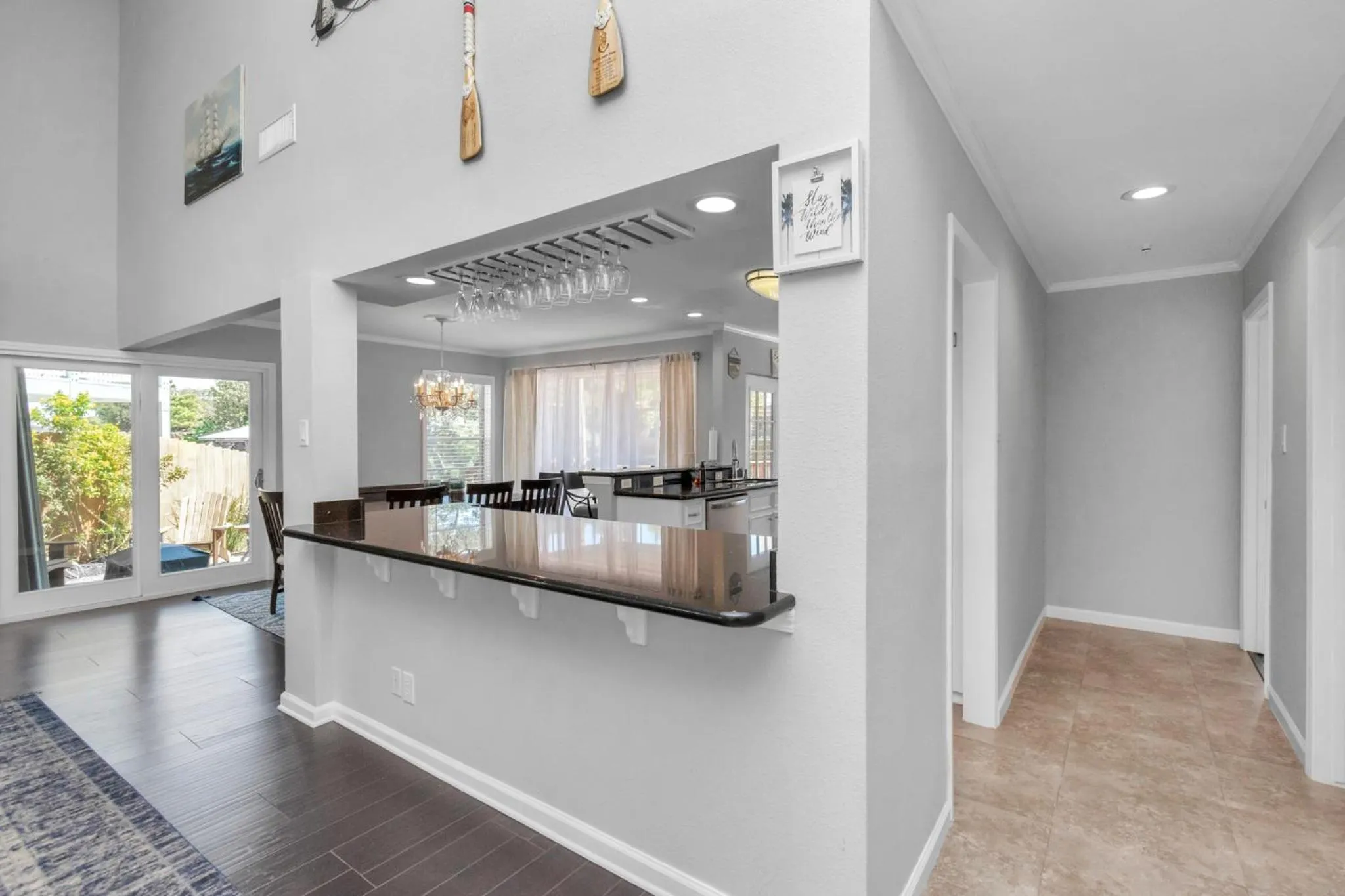 Beauty on the Water! Lake House near the beaches!