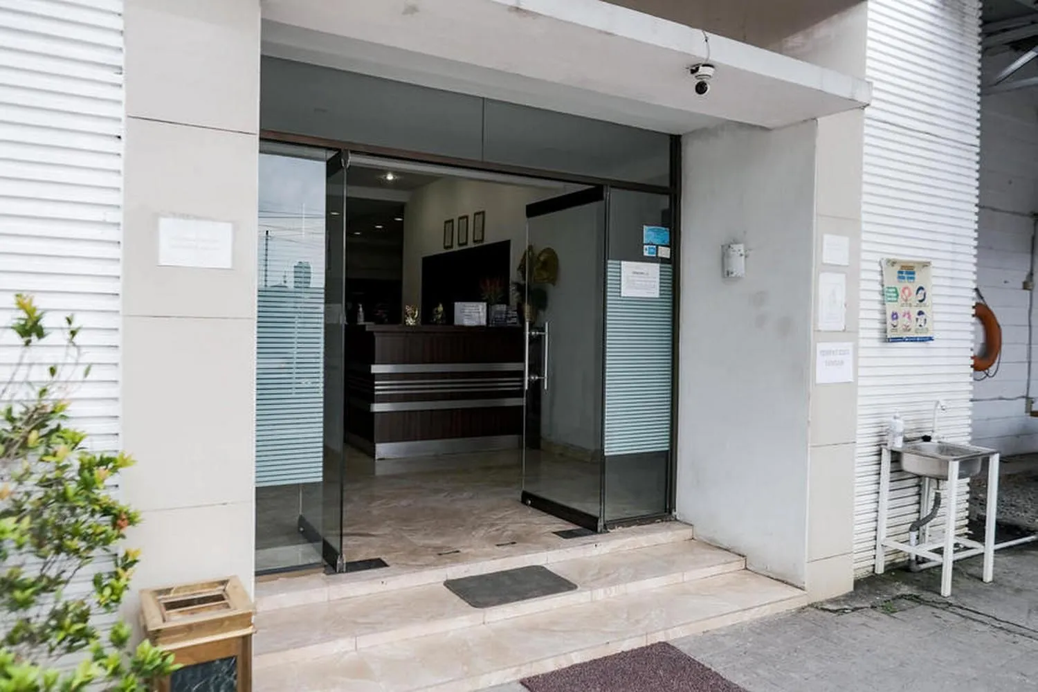 Lobby or reception in RedDoorz @ Jalan Gajah Mada Medan 2