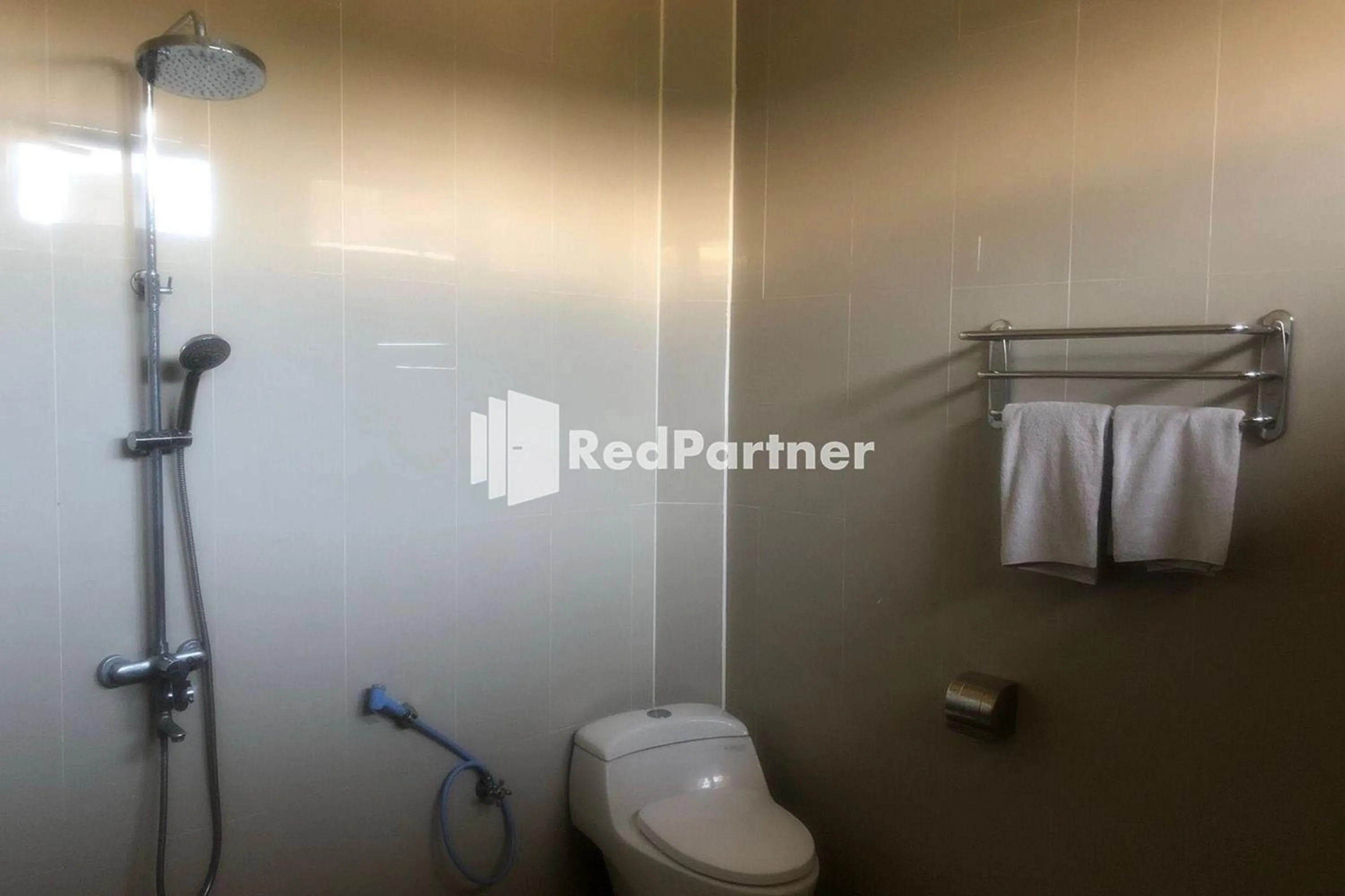 Bathroom in Hotel Abna Sangatta Mitra RedDoorz