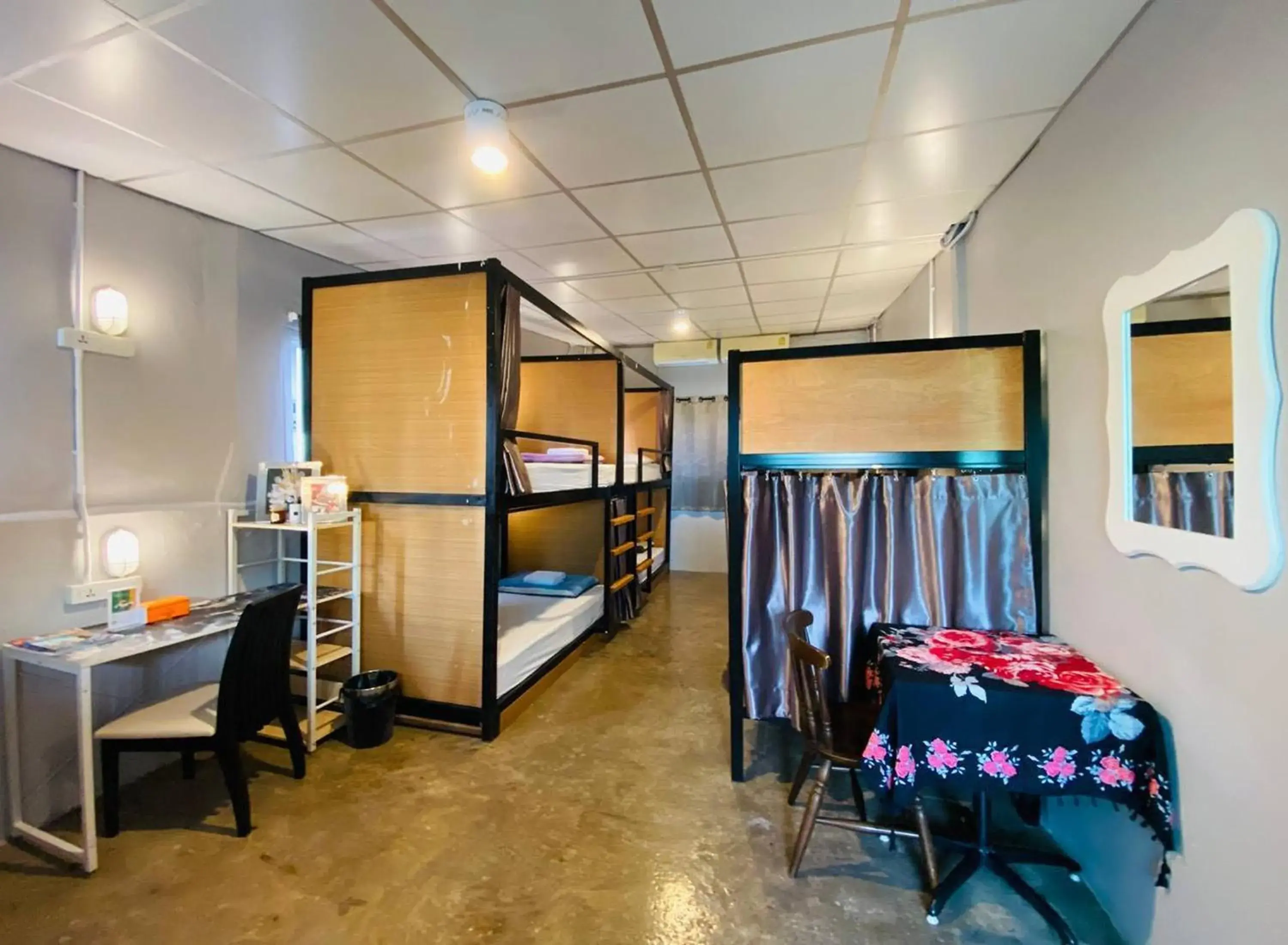 Bunk Bed in Female Dormitory Room in Lemon Siam Hostel Free Breakfast Bunk Bed in Female Dormitory Room in Lemon Siam Hostel Free Breakfast