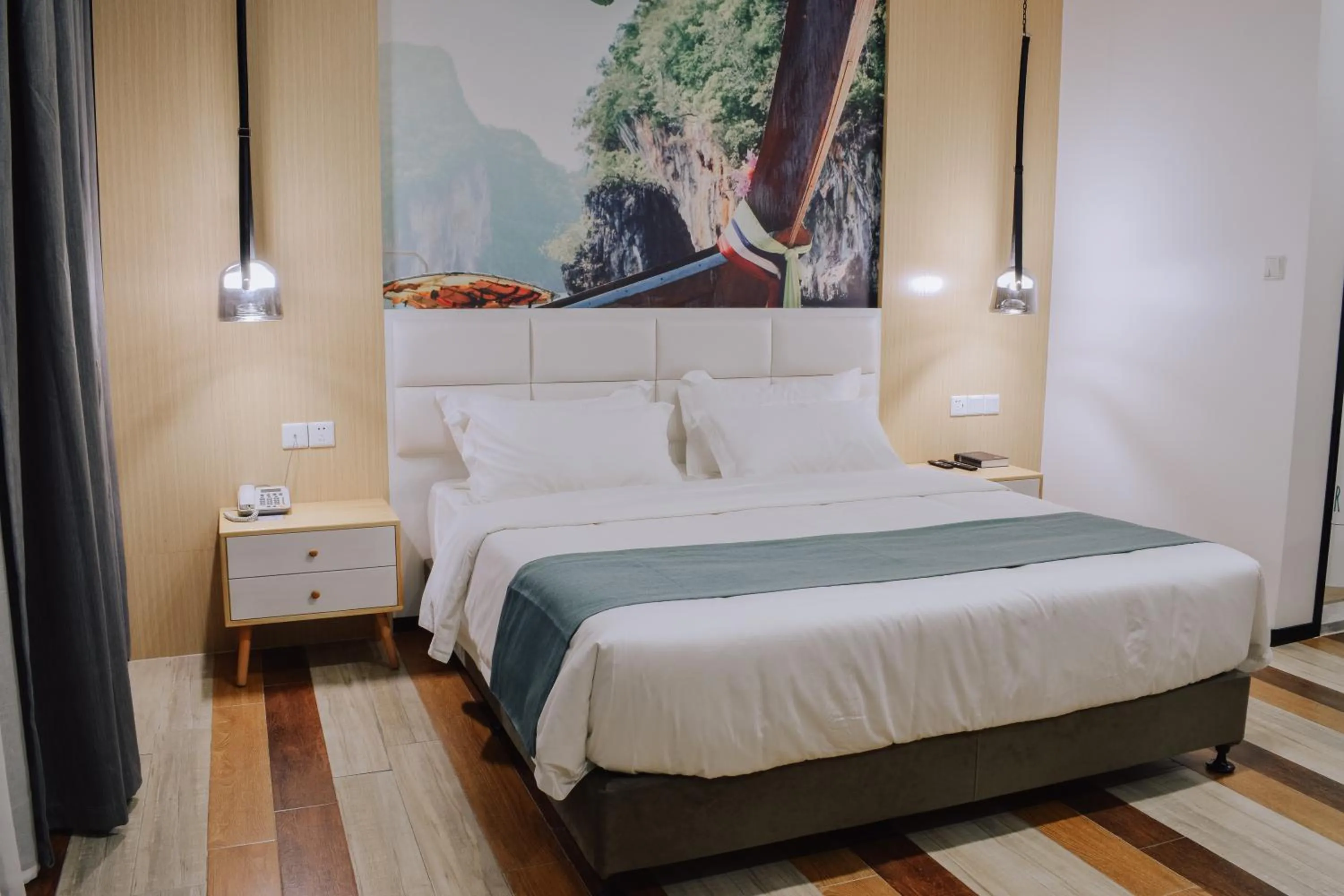 Bedroom, Bed in Fan's Hotel Baybay