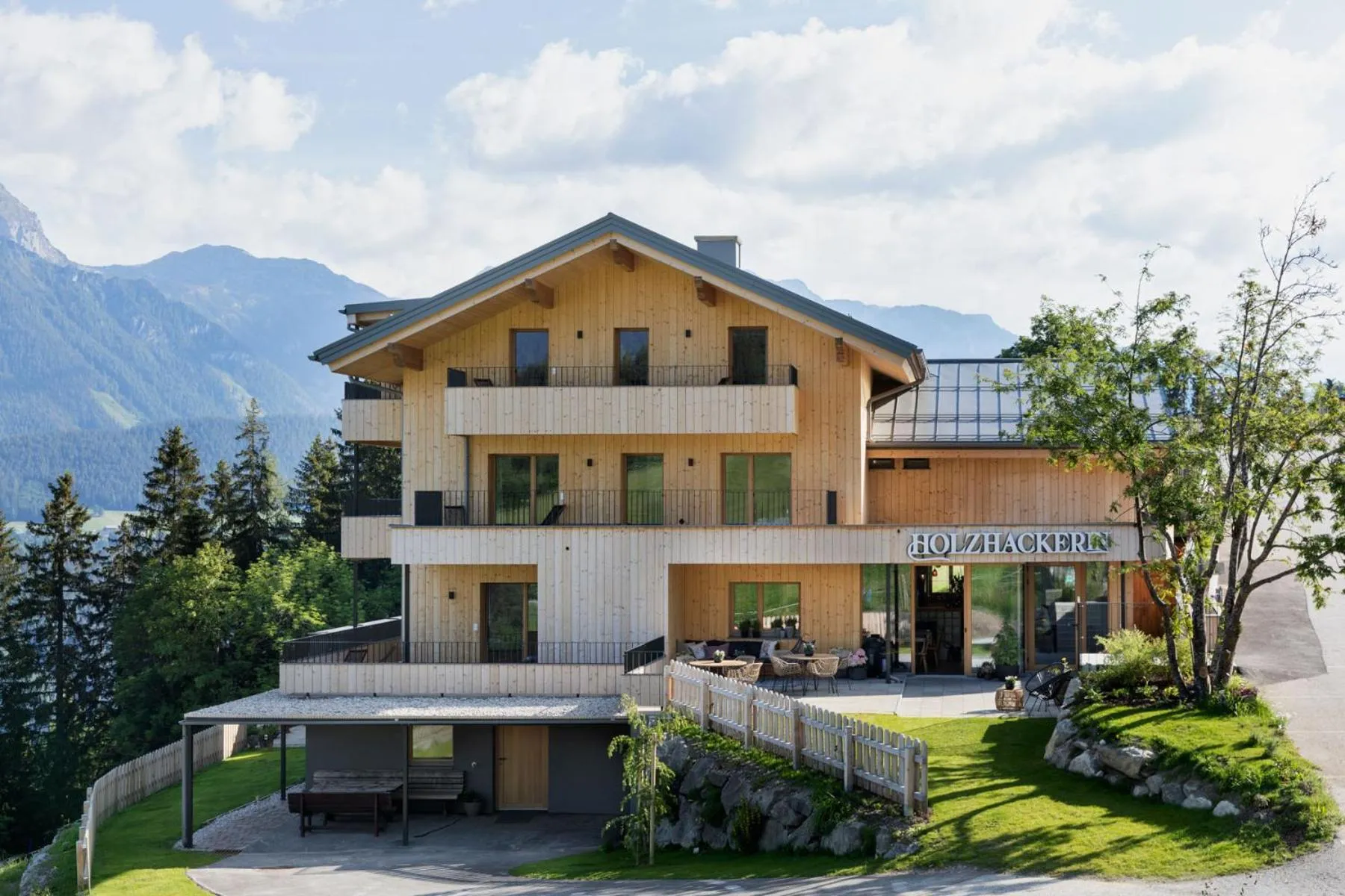 Property building in Holzhackerin - the charming Haus am Berg