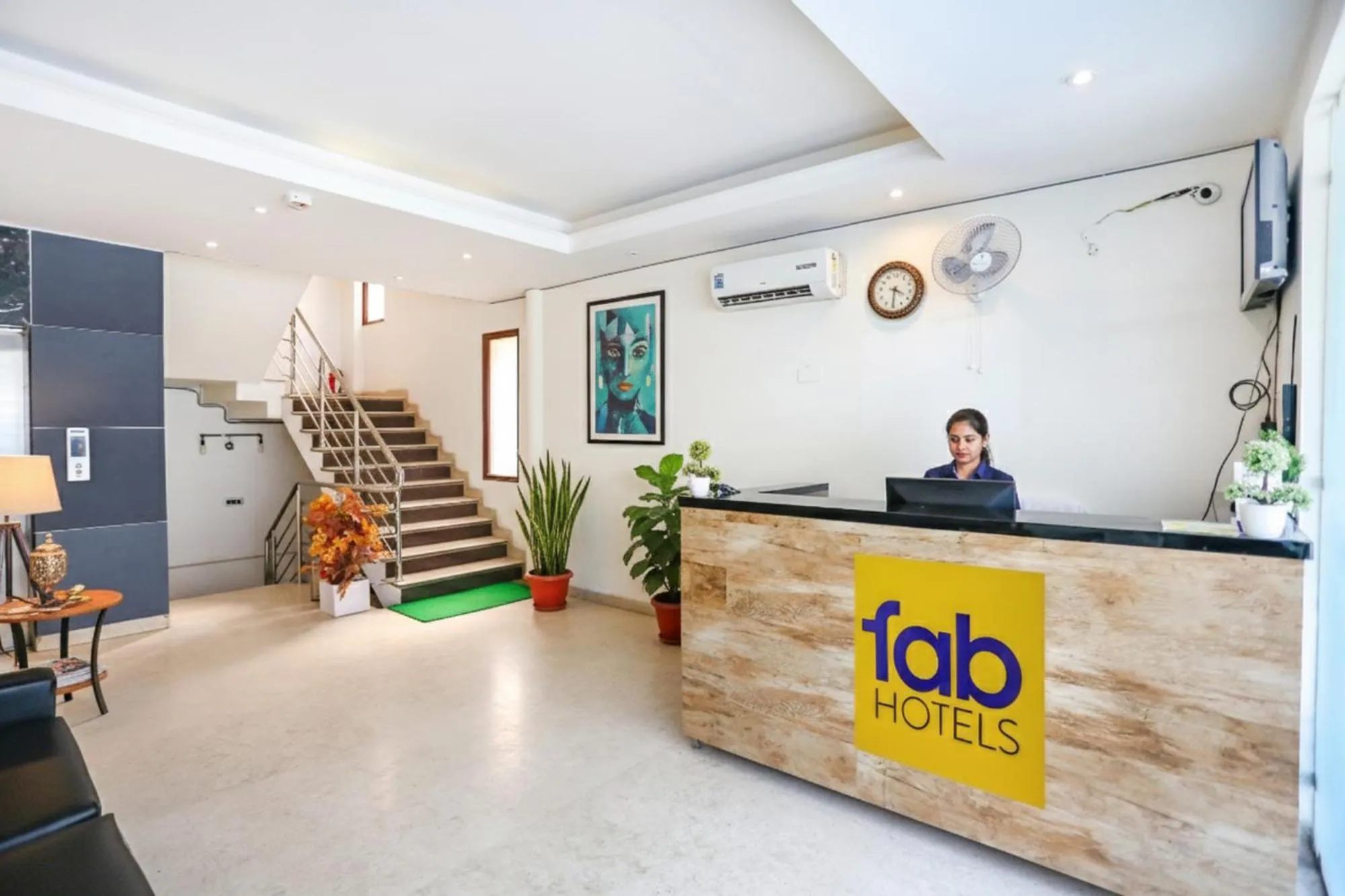 Lobby or reception in FabHotel Royal Touch Patel Nagar
