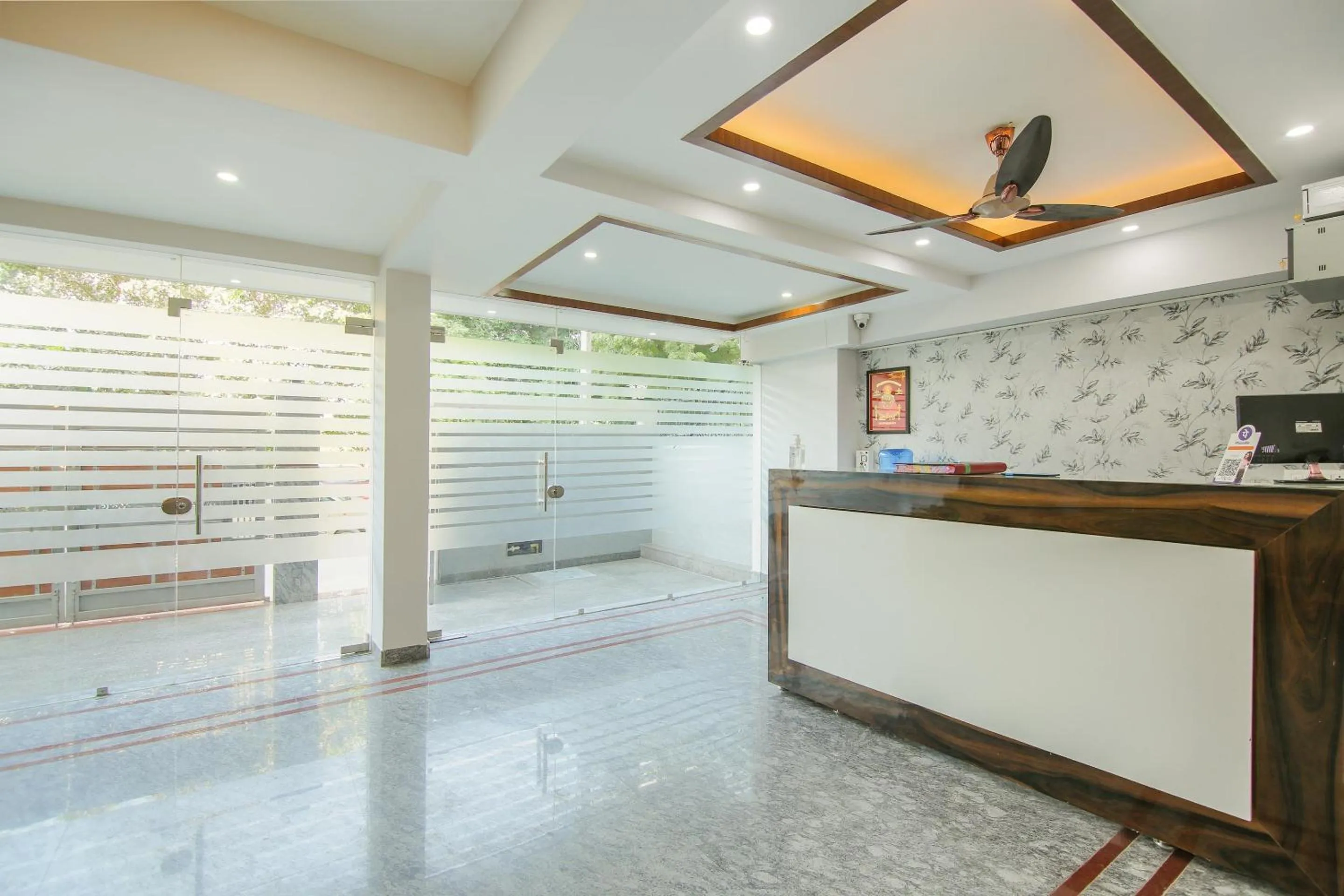 Lobby or reception in Collection O Corporate Suite Near Omaxe Celebration Mall