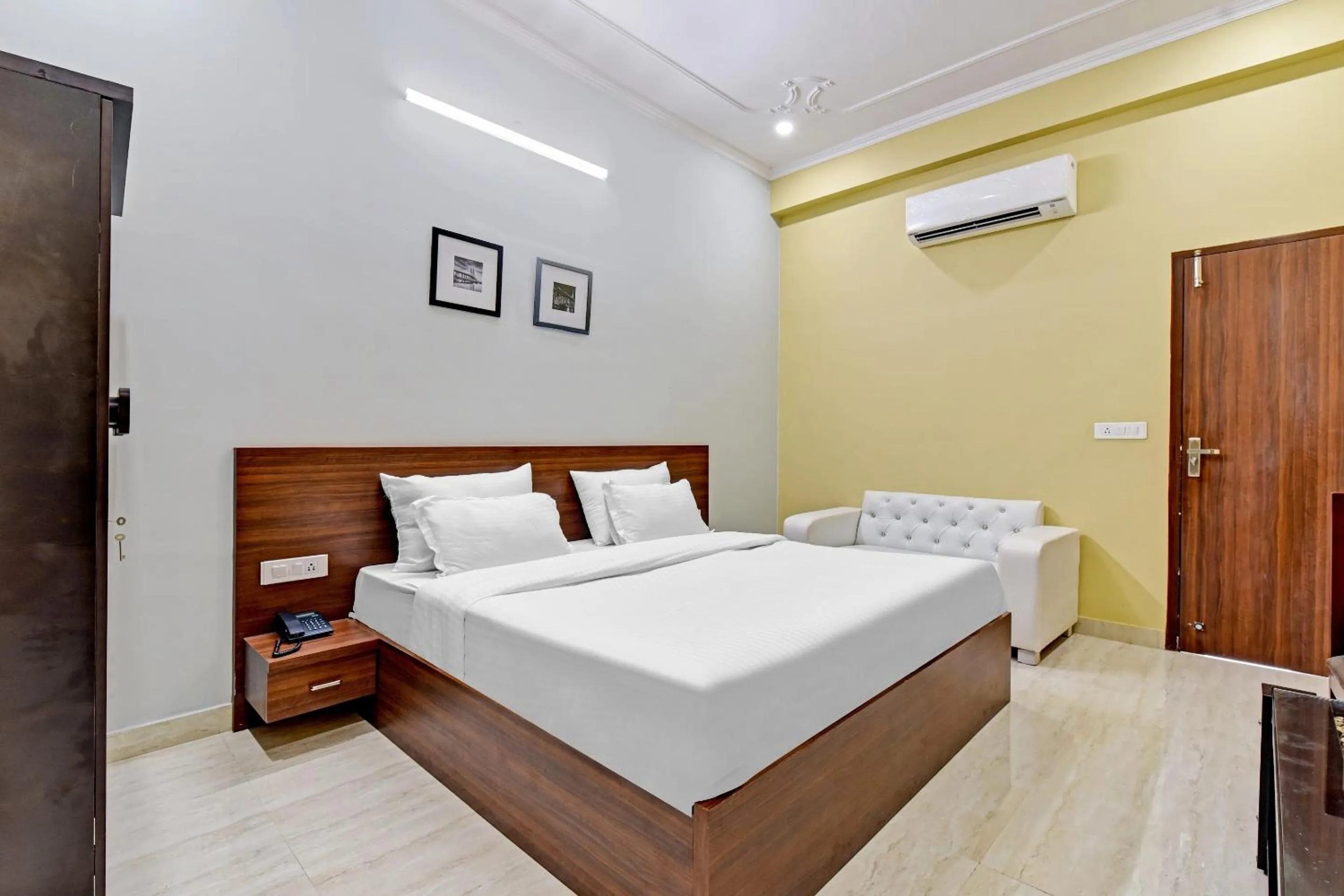 Facade/entrance in Hotel O Shri Ganesh