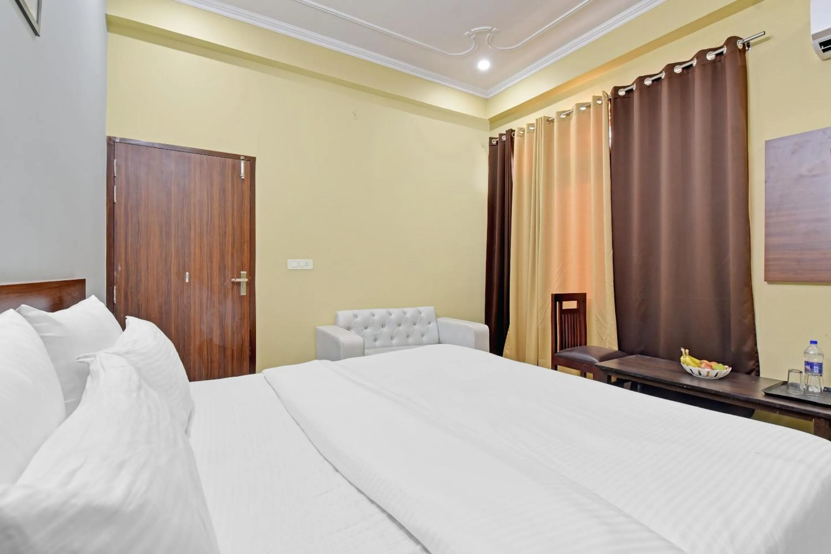 Bedroom in Hotel O Shri Ganesh