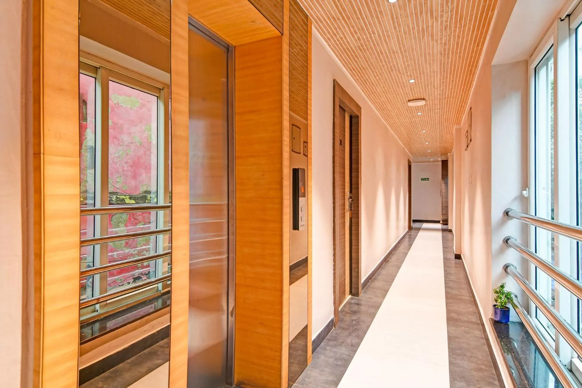 Lobby or reception in FabHotel Kzar Select - Nr US Consulate