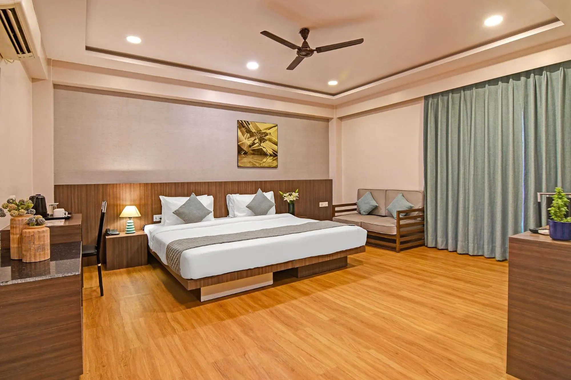 Bed in FabHotel Kzar Select - Nr US Consulate