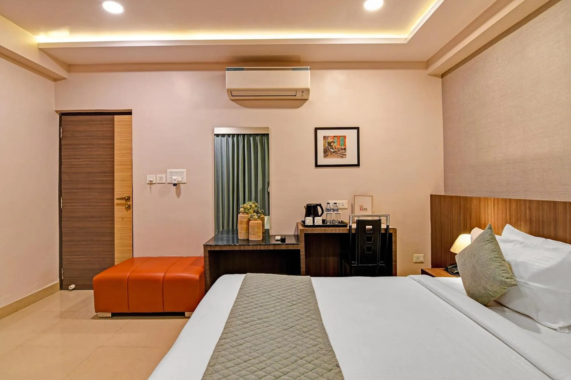 Bed in FabHotel Kzar Select - Nr US Consulate