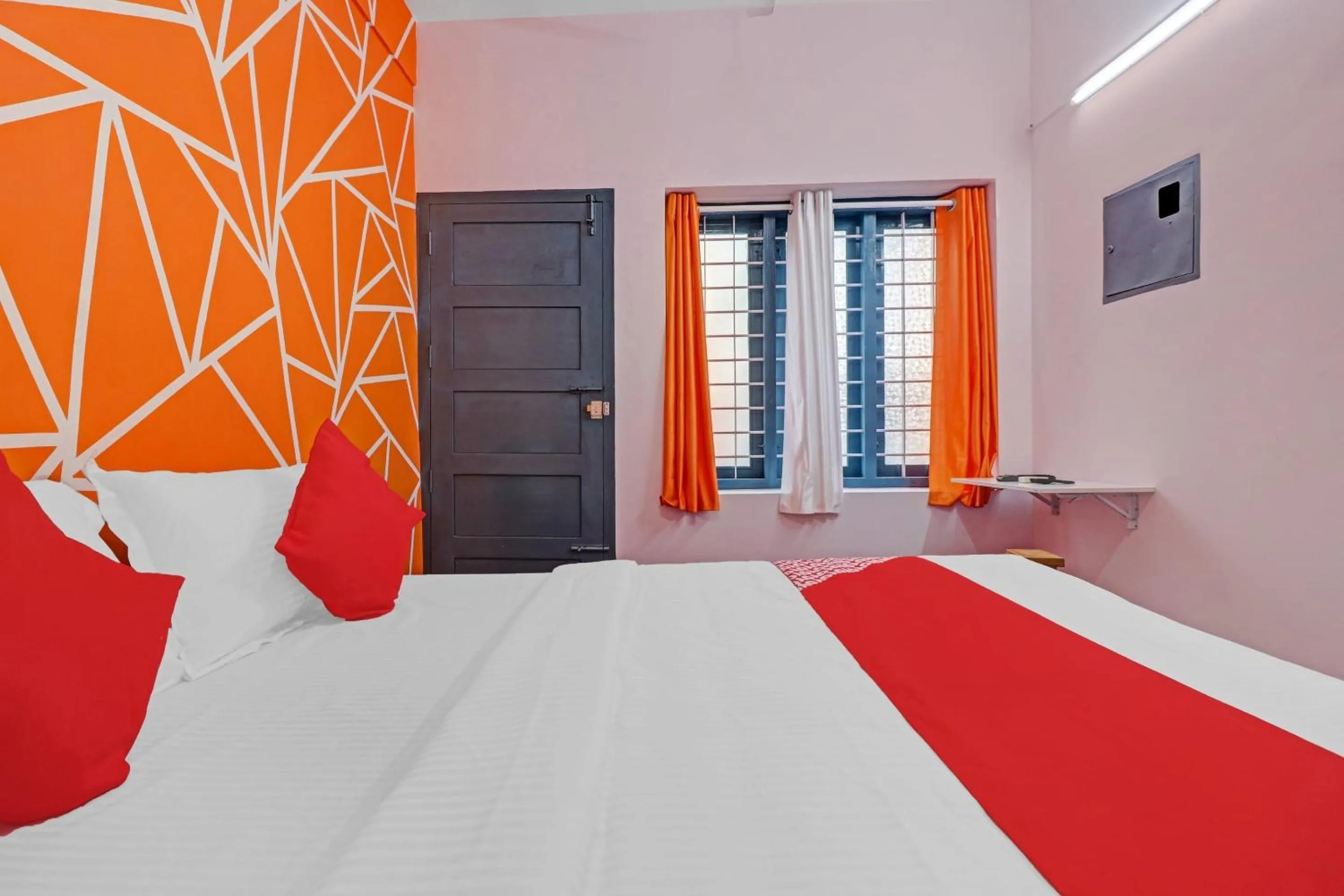 Bedroom, Bed in Hotel O Skywind